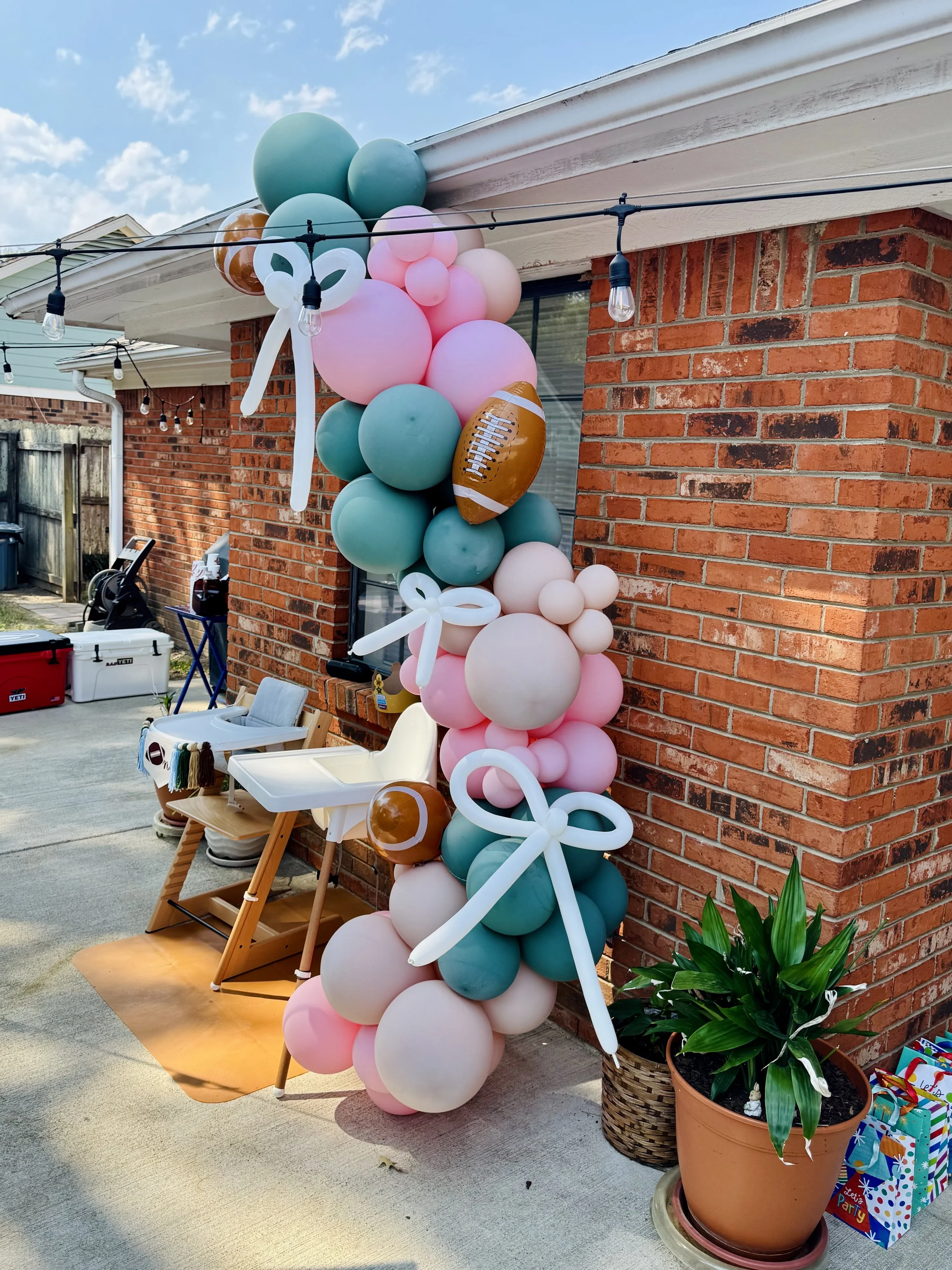 Touchdowns and Tutus Birthday Party | Balloon Garland - 9 Clusters | Louisville, KY