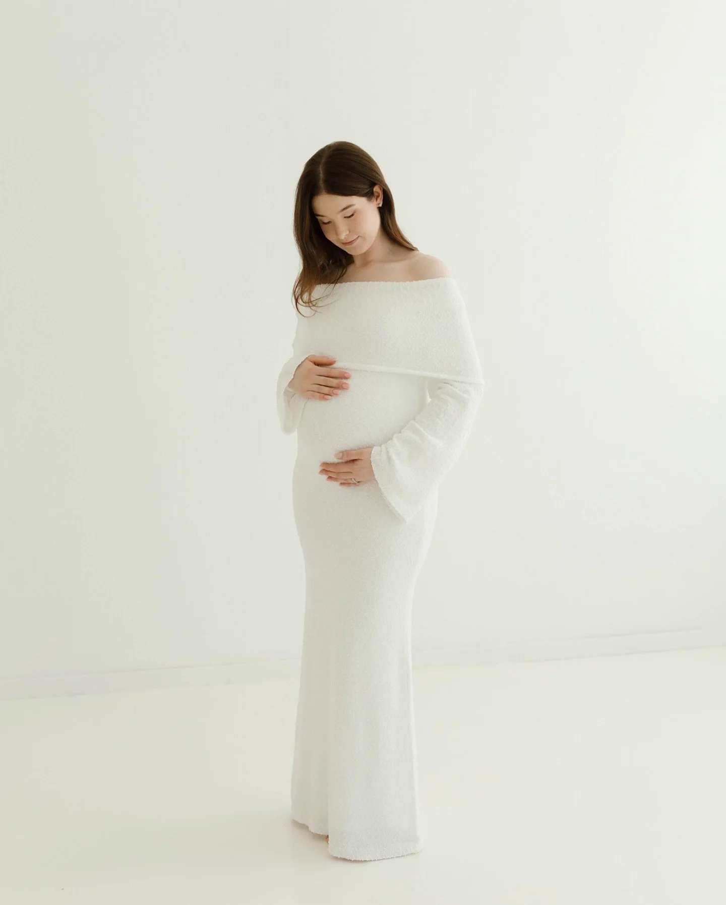Minimalistlik, elegantne ja &otilde;rnust t&auml;is ootusaja sessioon 🕊️

Sessioonide broneeringud n&uuml;&uuml;d avatud septembriks-oktoobriks. 

Lisainfo teenuste kohta leiad kodulehelt  www.gertarosarcorcoles.com - link bios. 

#perefotograaf #pe