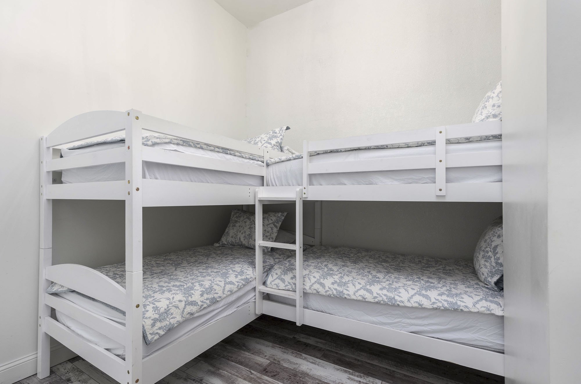 339Main-Suite-05-014.JPG