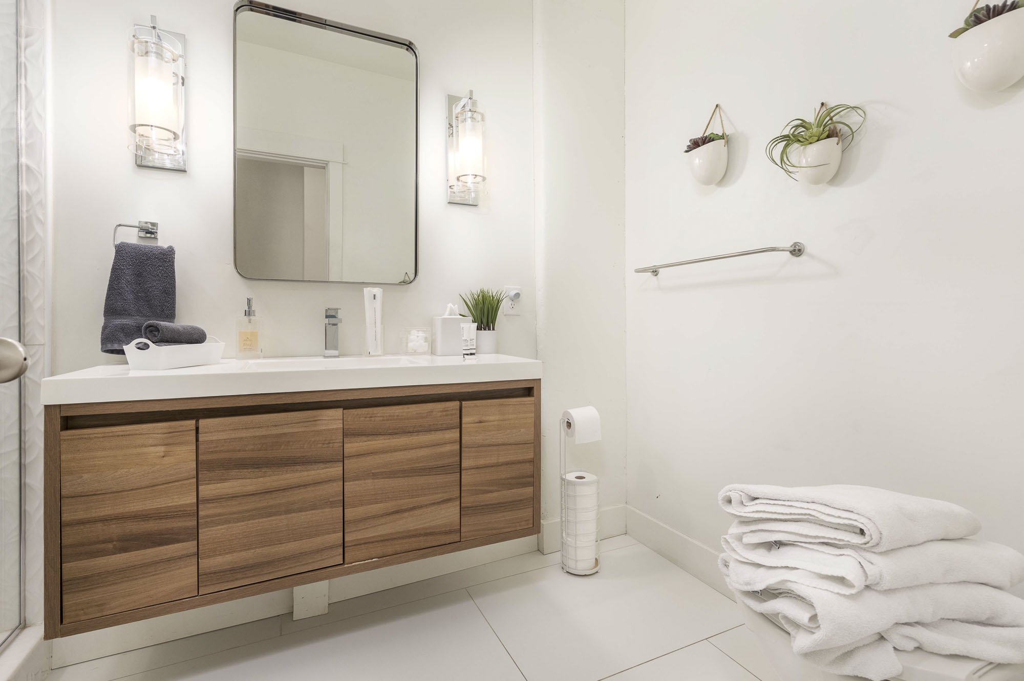 339Main-Suite-06-021.JPG