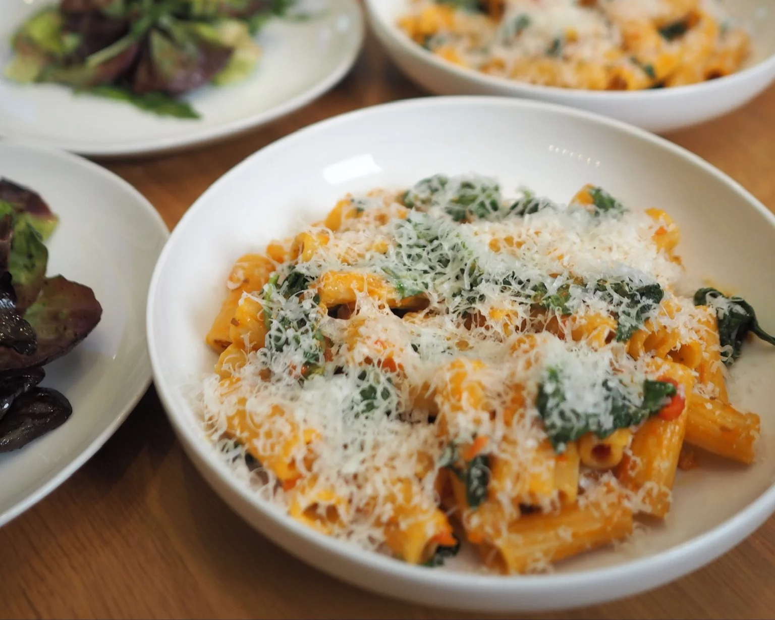 Rigatoni with Roasted Red Pepper Sauce