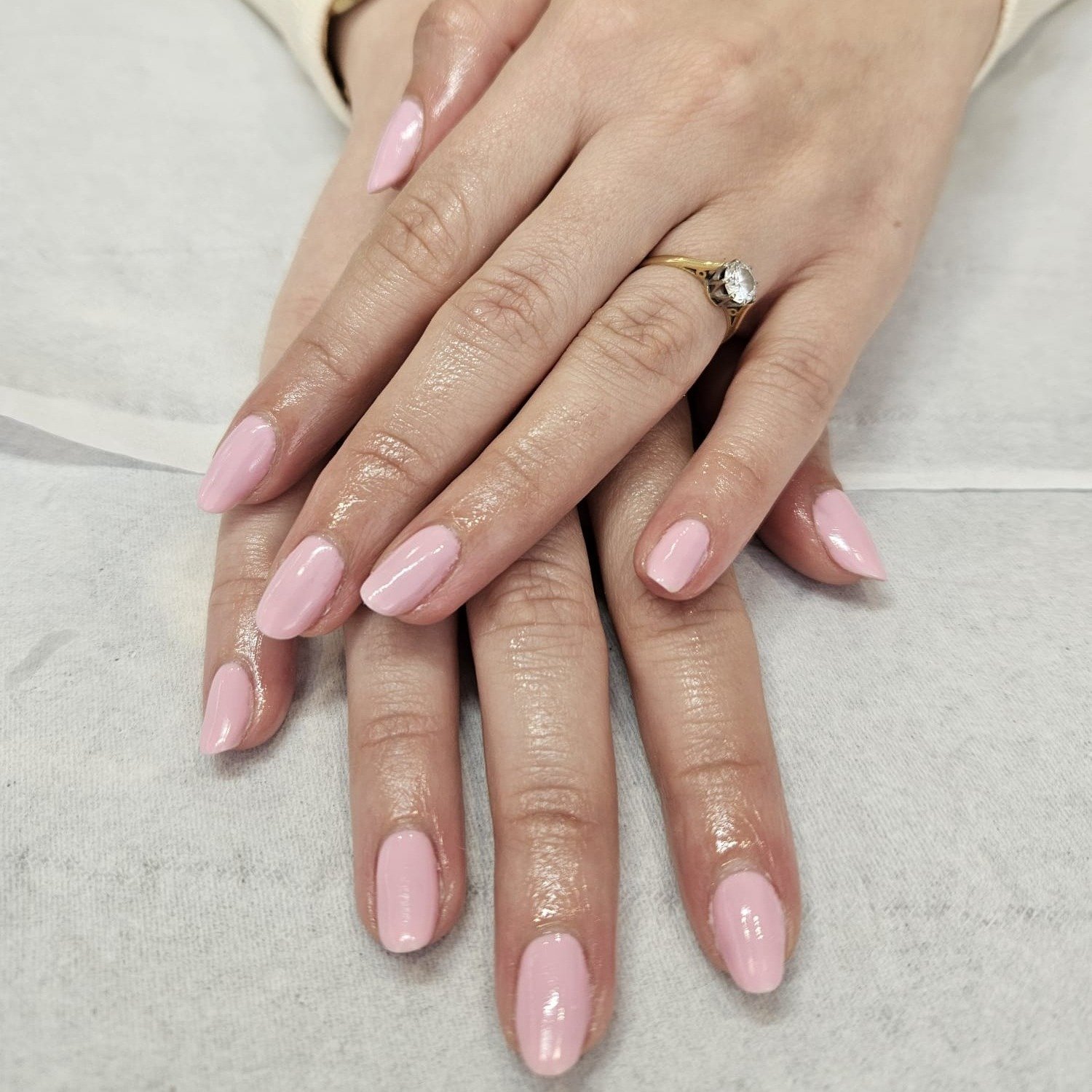 Appointments are available over the next few days💅💆
Saturday:
Keira - Fully Booked
Emma - 10:45 and 1:00
Sunday: Closed
Monday:
Keira - 2:00, 3:00 and 4:00
Kimberley - 11:00, 12:00 and 3:00
Emma - 10:00
Rhea - 2:45 and 4:00
Give us a message! N