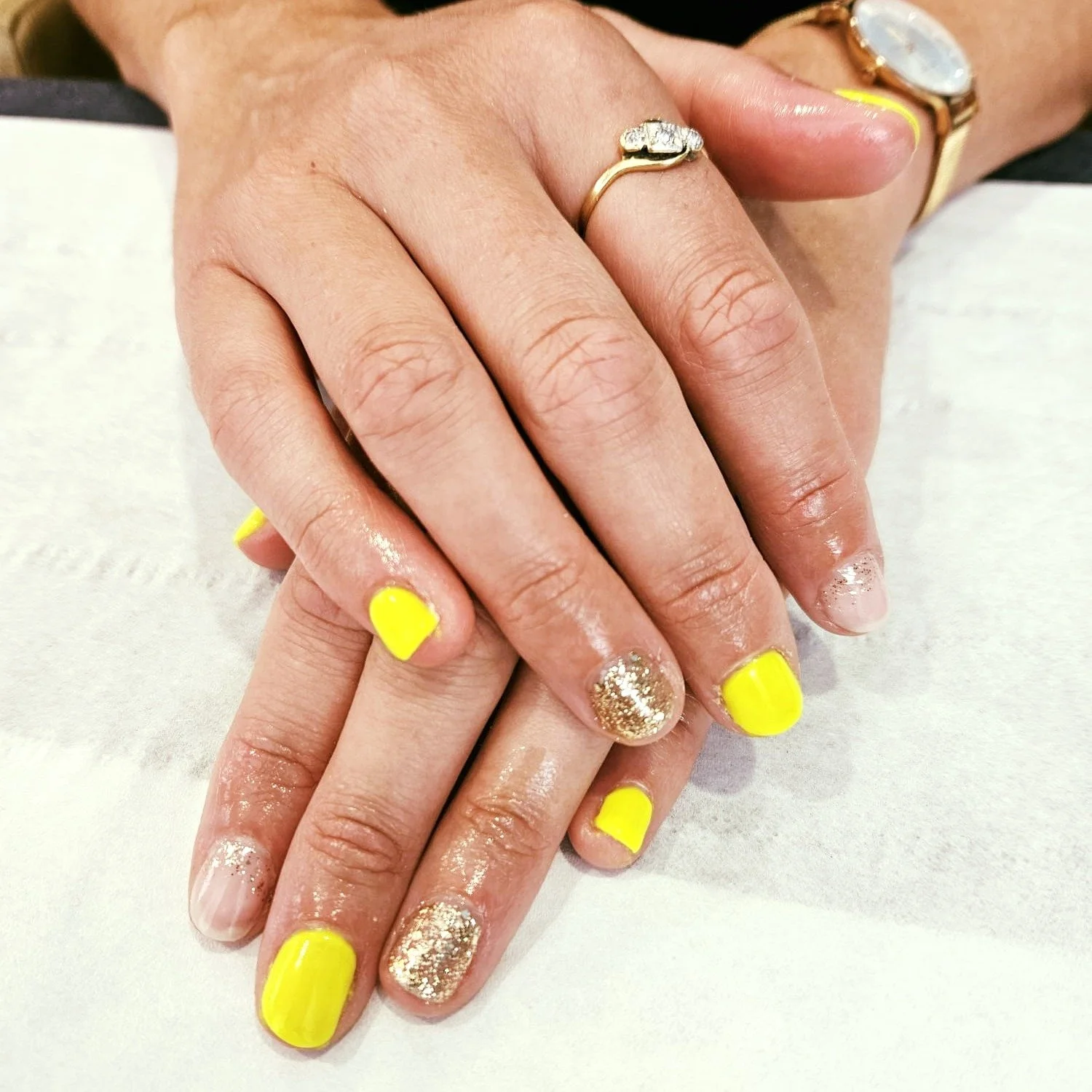 Appointments are available for tomorrow! 💆💅
Keira - 11:00
Emma - 4:30
Rhea - 10:30
Give us a message! Nails by Emma
#barnstaple #barnstapledevon #barnstaplesalon #elemisuk #elemis #ELEMIS #sportsmassage #massagetime #massages #massage #biab #bi