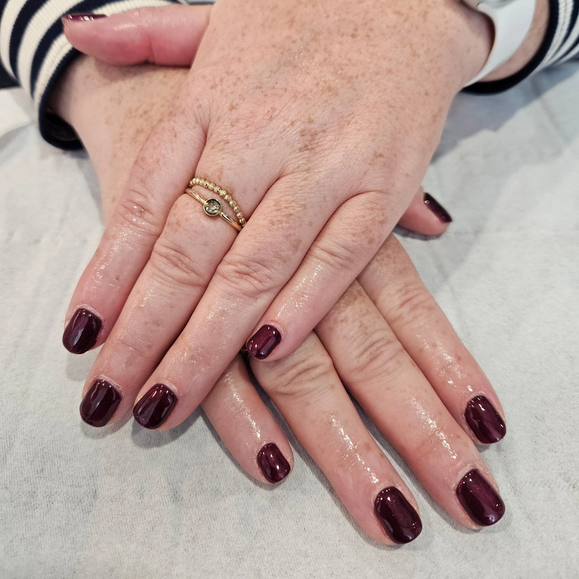 We have appointments available for tomorrow! 💆💅

Keira - 12:15, 3:30 and 4:00
Kimberley - 10:00, 11:00 and 12:00
Emma - Fully Booked

Give us a message! Nails by Emma

 #barnstaple #barnstapledevon #barnstaplesalon #barnstaplebusiness #braunton #bi