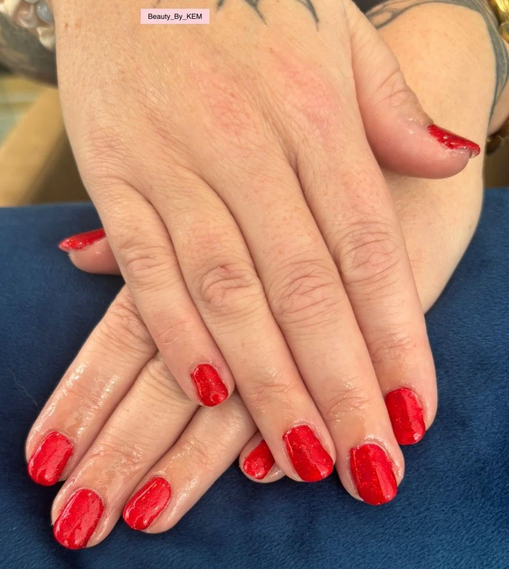 Appointments are available for Tuesday! 💅💆

Holly - 5:00
Emma - 3:15
Rhea - 5:30

Give us a message! Nails by Keira @beauty_bykem 

 #barnstaple #barnstapledevon #barnstaplesalon #devon #devonlife #elemis #elemisuk #facials #massagetime #Massage #m