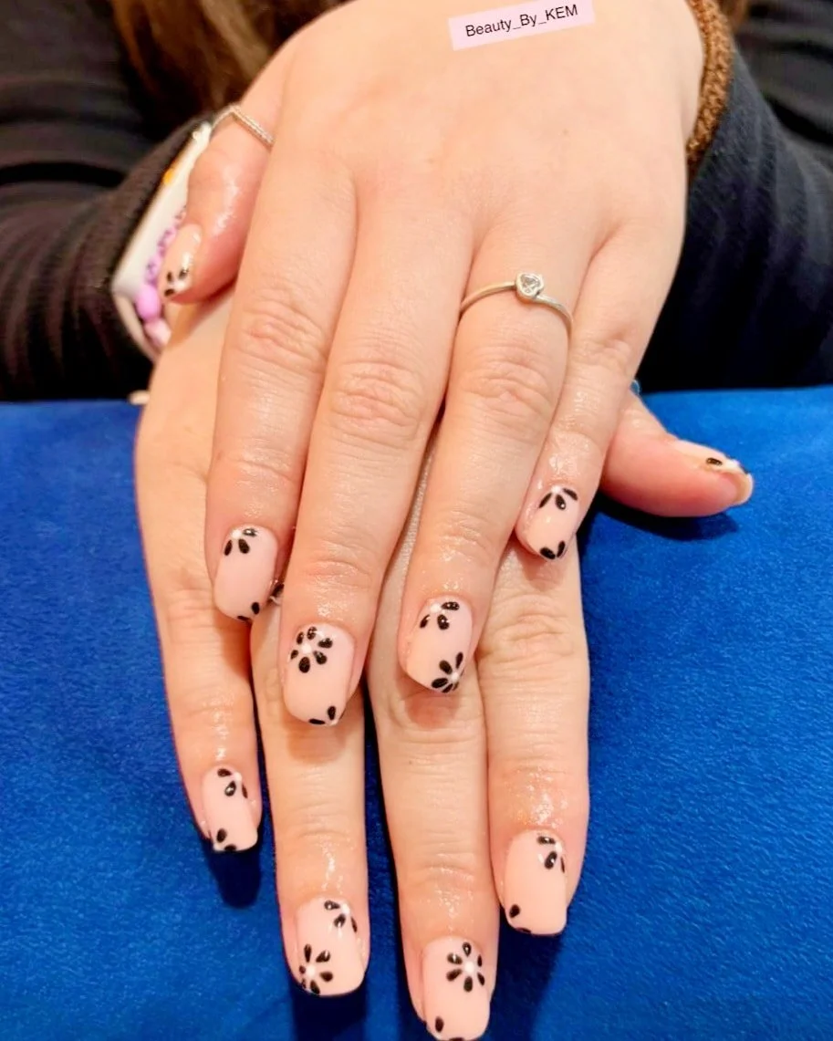 Appointments available for Monday! 💆&zwj;♀️💅

Keira - 10:00, 2:30 &amp; 3:30
Emma - 11:00, 3:00 &amp; 4:00
Rhea - 11:15, 2:30 &amp; 4:00

Give us a message! Nails by Keira
@beauty_bykem 

 #biab #elemispartner #elemis #barnstaple #barnstaplebusines