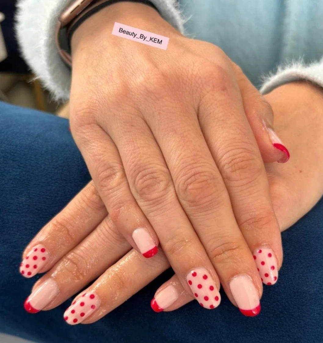 Appointments are available for Wednesday! 💆&zwj;♀️💅

Keira - 12:00, 1:30 &amp; 2:00
Kimberley- 2:15, 4:30 &amp; 5:00
Rhea - 11:00 &amp; 3:30
Emma - Fully Booked 

Give us a message! Nails by Keira @beauty_bykem 

 #biab #elemispartner #elemis #barn