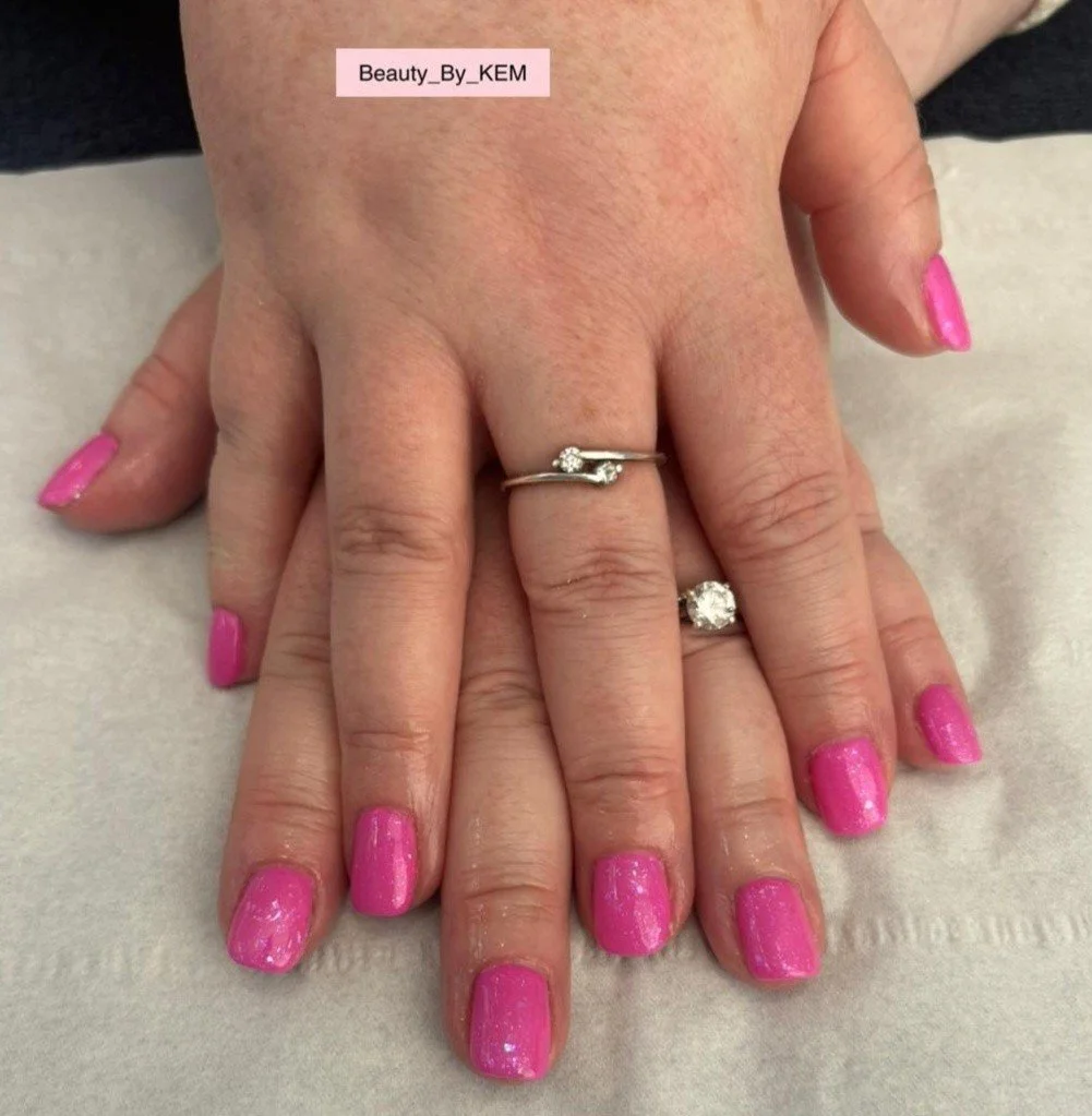 Appointments are available for Friday! 💆&zwj;♀️💅

Keira - 5:15
Holly - 10:00 &amp; 3:30
Emma - Fully Booked

Give us a message! Nails by Keira @beauty_bykem 

 #biab #elemispartner #elemis #barnstaple #barnstaplebusiness #sportsmassagetherapist #ba