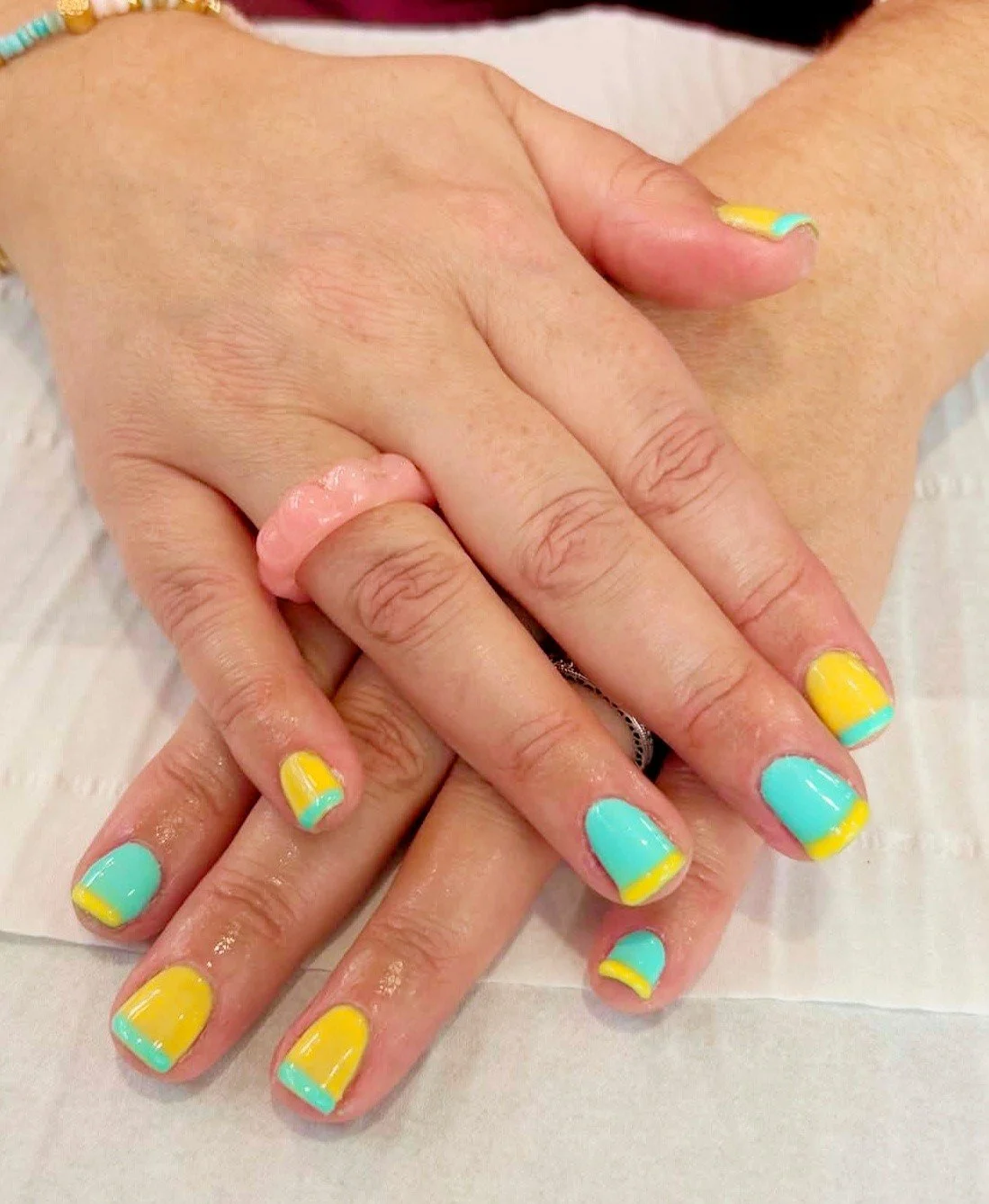 Appointments are available for Tuesday! 💆&zwj;♀️💅

Keira - 11:30, 1:00, 2:00 &amp; 3:00
Holly - 11:30, 3:30, 4:00 &amp; 5:00
Emma - 5:15

Give us a message! Nails by Holly

 #biab #elemispartner #elemis #barnstaple #barnstaplebusiness #sportsmassag