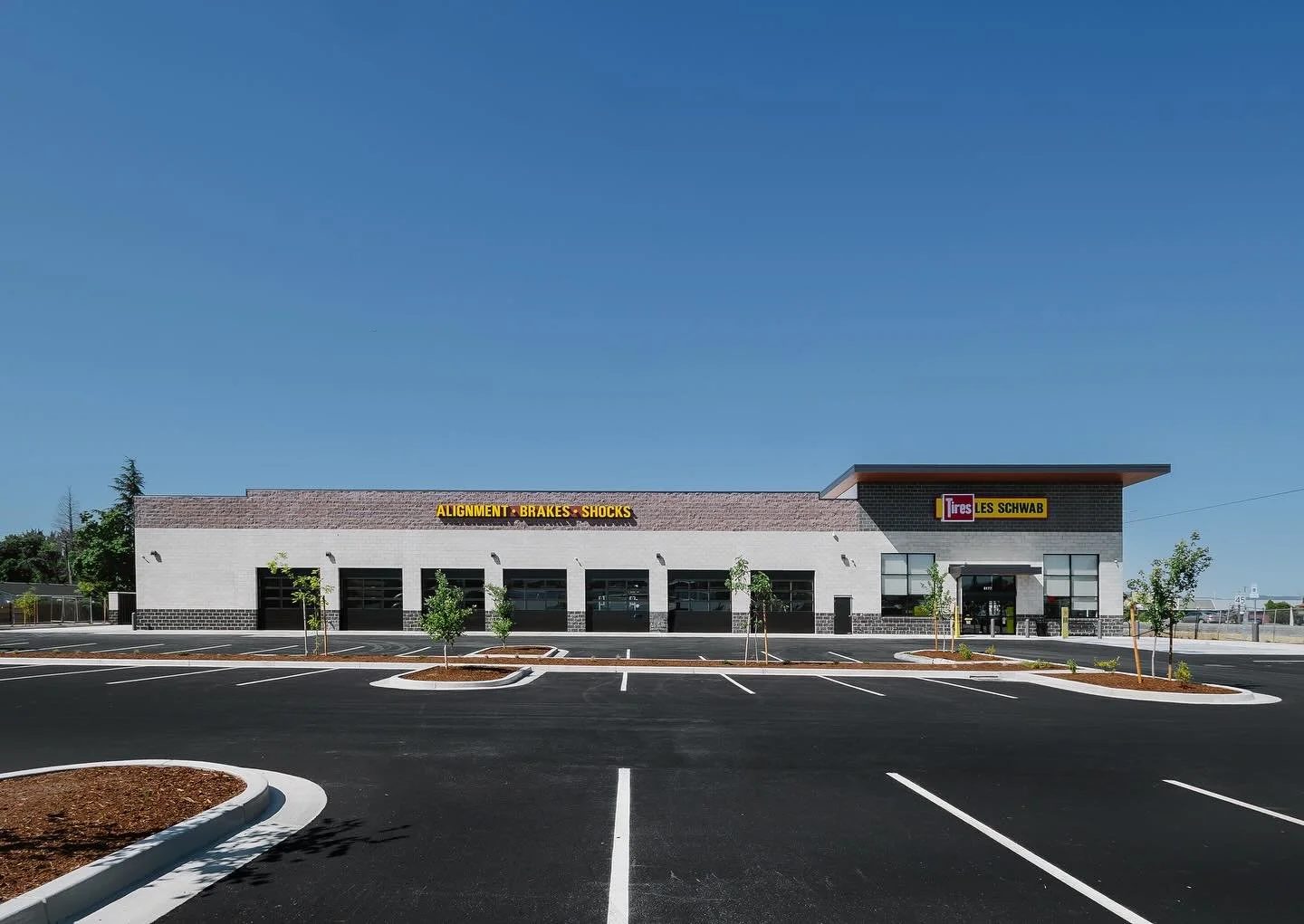 🚧 Project Complete! 🛞 @lesschwabtires 
 We&rsquo;re proud to announce the successful completion of the new Les Schwab Tire Center in White City, Oregon. From the ground up, our team delivered a modern, functional space that supports Les Schwab&rsqu