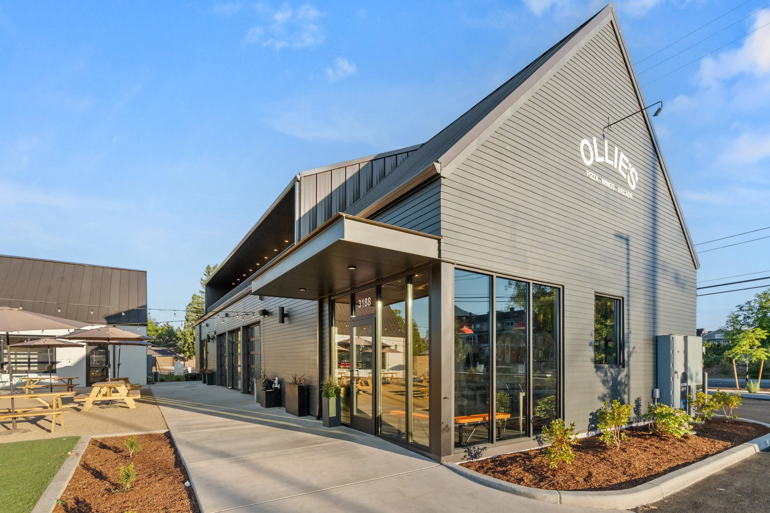 Roxy Corner - 14.jpg