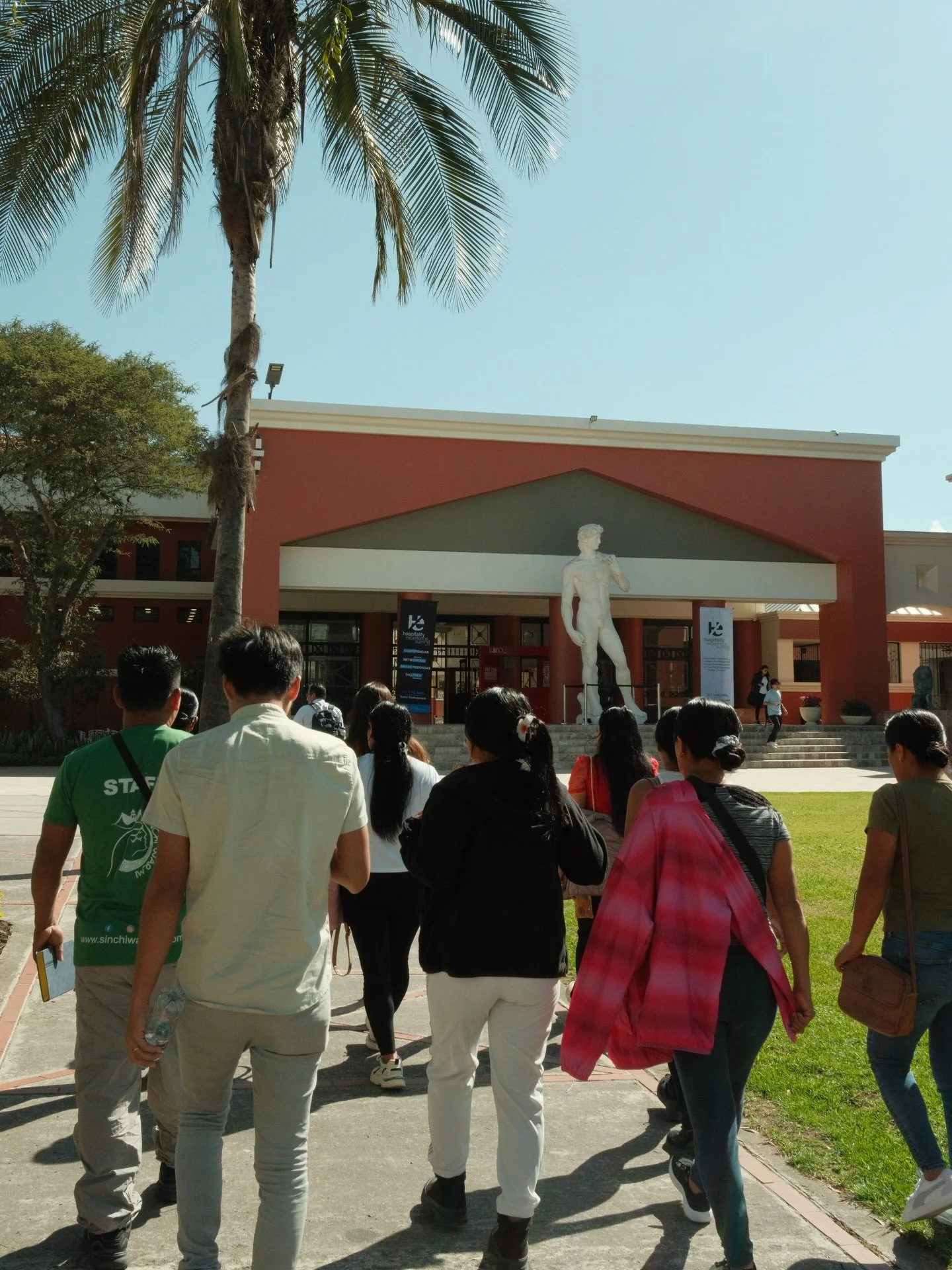 🥘 En el marco de la iniciativa Sabores que Conservan, la gastronom&iacute;a tambi&eacute;n fortalece territorio, cultura y soberan&iacute;a alimentaria. 

➡️ 17 participantes &mdash;15 mujeres y 2 hombres&mdash; de iniciativas comunitarias de Napo, 