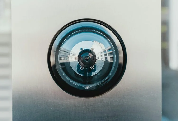 Doorbell camera lens