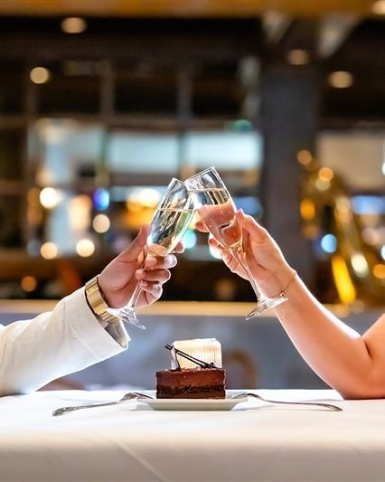 Desserts that are almost too beautiful to eat... almost. Rancho Mirage's sweetest finale awaits.

#wallysdesertturtle #ranchomirage #dessertart #finedining #ranchomirageeats #wallys #visitranchomirage #dinegps #visitgreaterps #finedining