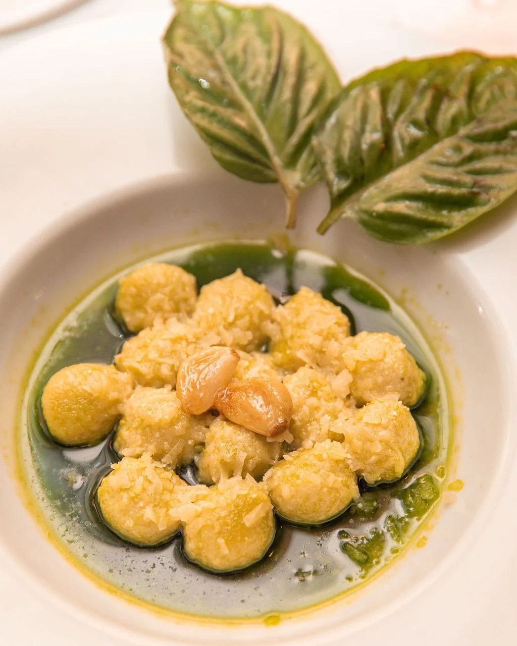 Seasonal ingredients transformed into unforgettable experiences at Wally&rsquo;s. Your perfect evening awaits. ✨ Meet our Gnocchi Romana, rich, savory, and crafted to linger in your memory.

#wallysdesertturtle #ranchomirage #finedining #culinaryarti