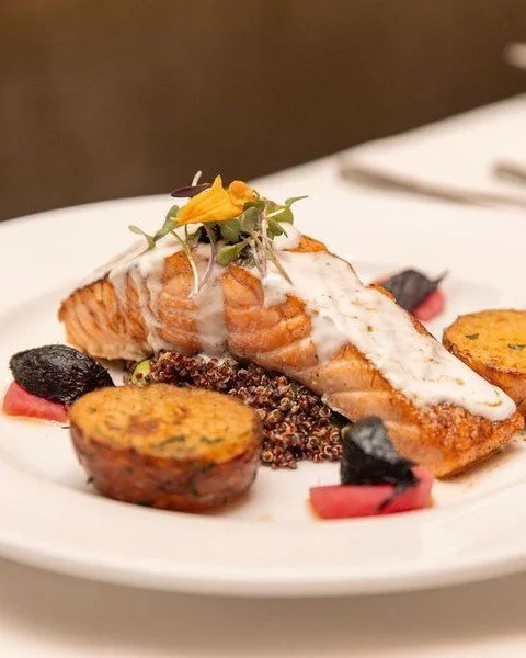 Seared to perfection, dressed to impress. 🔥
Faroe Islands salmon with all the right sides. This is how Wally&rsquo;s does seafood, but make it sexy. ✨

#wallys #visitranchomirage #dinegps #visitgreaterps #finedining #seafood #palmspringsdining #dinn