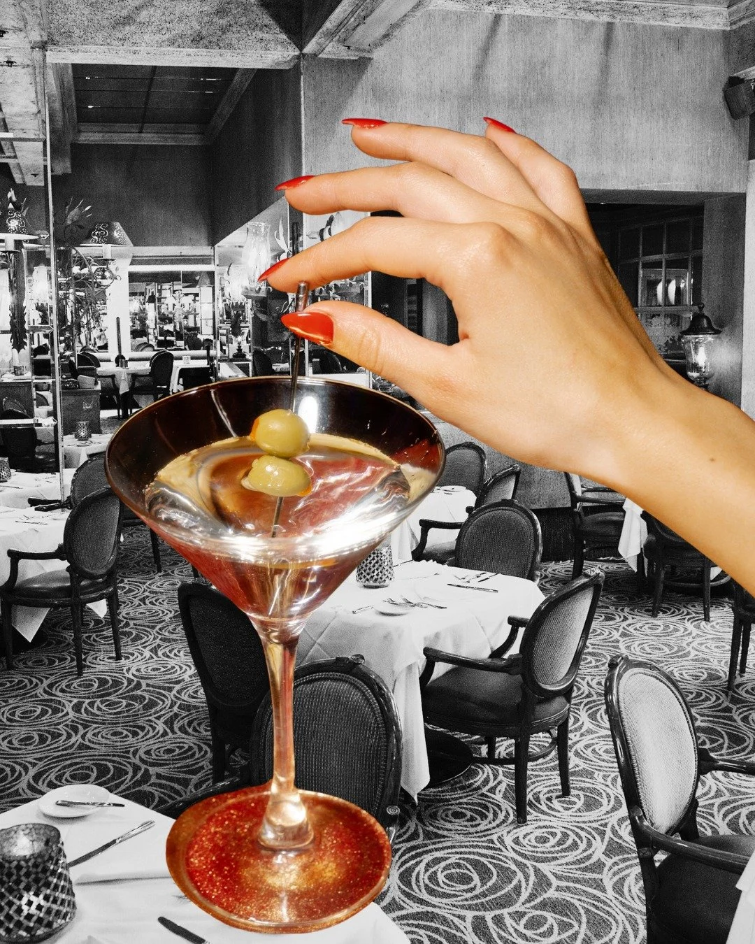 $10 martinis. All night. Everywhere.
Tini Tuesday at Wally&rsquo;s Desert Turtle means happy hour priced martinis throughout the entire restaurant.

Dirty, classic, or perfectly chilled. Your Tuesday just got dangerous. 🍸✨

#wallys #dinegps #finedin