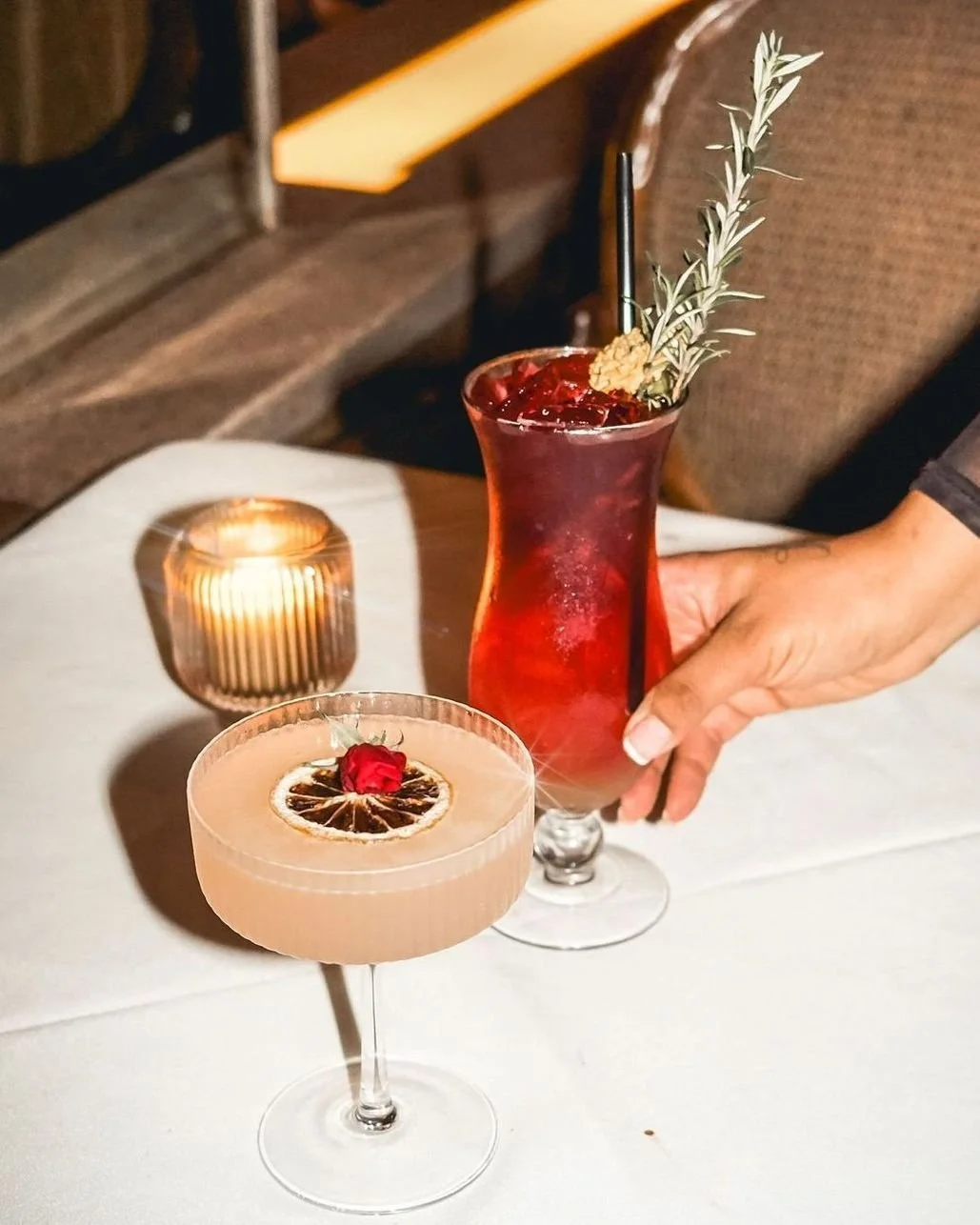 The evening starts with a cocktail in hand. 🍸✨

At Wally&rsquo;s Desert Turtle, classic elegance meets a lively social atmosphere in the heart of Rancho Mirage. There&rsquo;s always a reason to make it a Wally&rsquo;s night.

 

#WallysDesertTurtle 