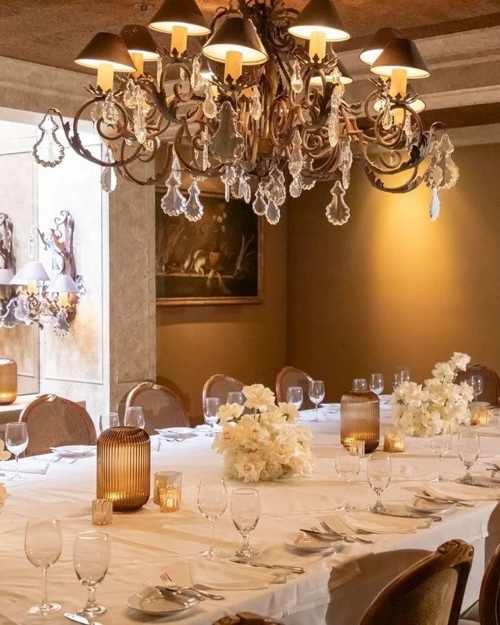 Gather around. 🥂✨

A beautifully set table, good food, and plenty of room to celebrate. Wally&rsquo;s Desert Turtle in Rancho Mirage is an elegant setting for private events, holiday gatherings, milestone celebrations, and memorable dinners with fam