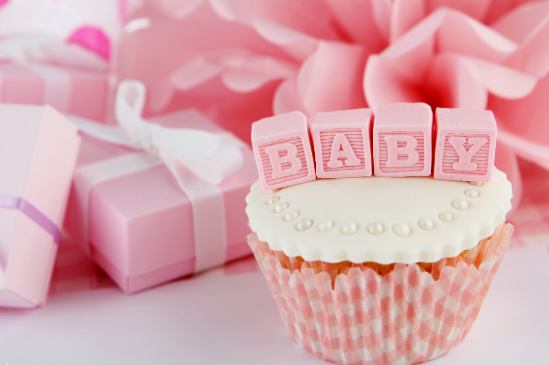 What to Actually Get a Solo Mum at Her Baby Shower (Skip the Onesies)