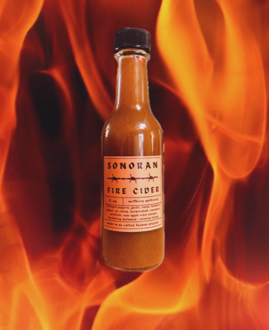 💥 sonoran fire cider 💥

SWEET + SPICY IMMUNE TONIC

hands down my most popular formula, this has been helping me stay warm and vitalizing through this weird winter weather / massive respiratory virus surge.

featuring a proprietary blend of roots