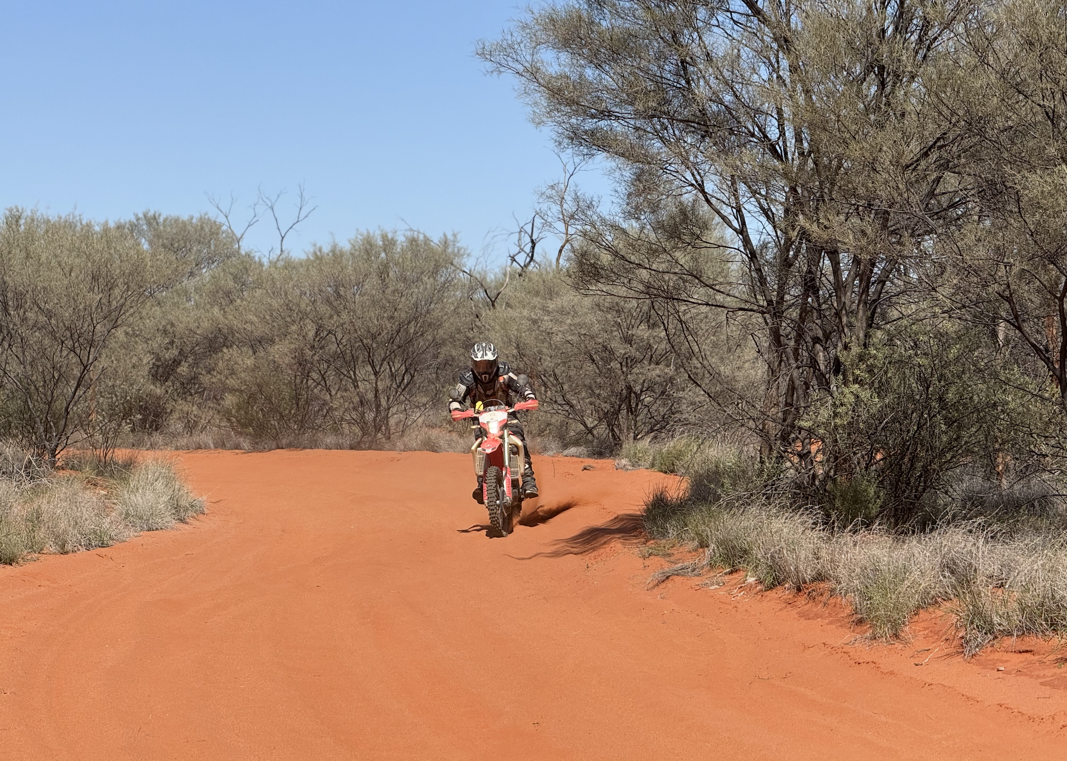 ULURU-MOTORCYCLE-TOUR