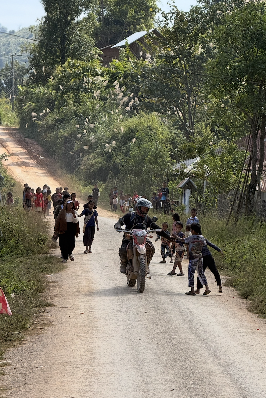 best Laos motorcycle tour