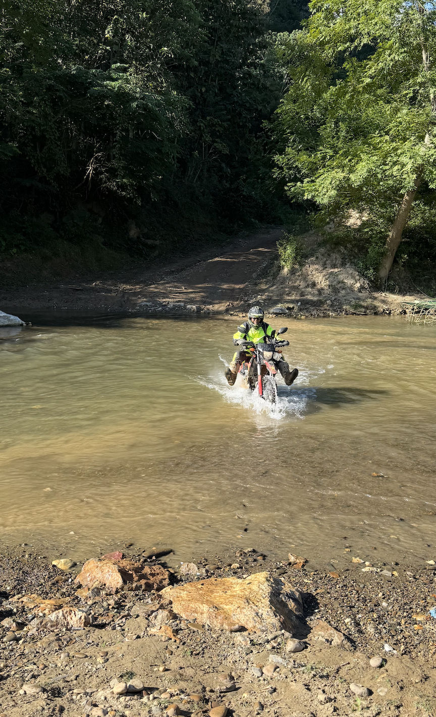 ellwood motorcycles laos motorbike tour