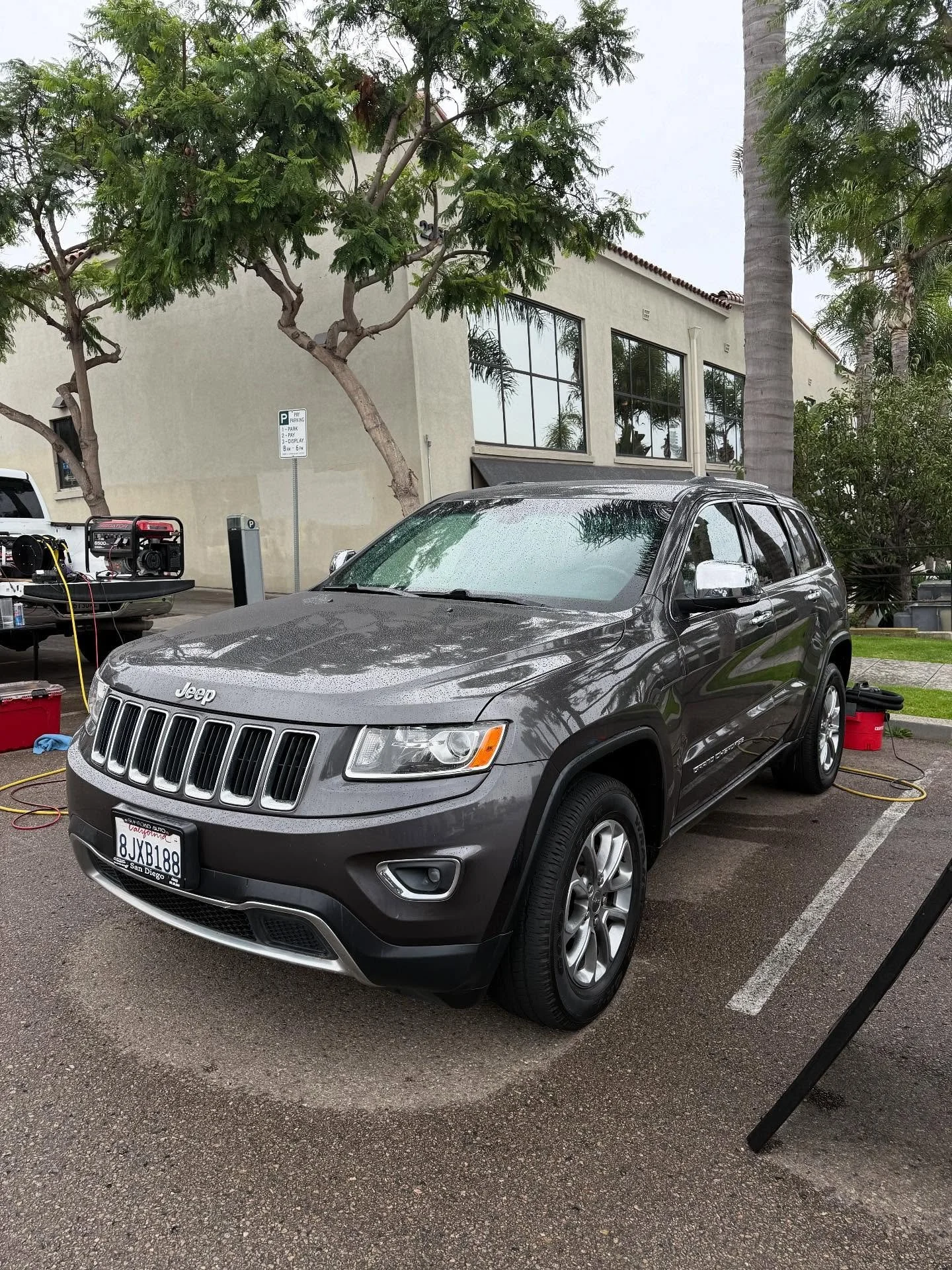 From layers of sand to spotless shine ✨ This Jeep was long overdue for a reset and it shows!
- deep interior clean 
- Clay towel
- 1-2 month sealant 
Find more services online 
🌎 805mobiledetail.com
DM (REVIVE) for a quote 
Call/Text for any inquiri