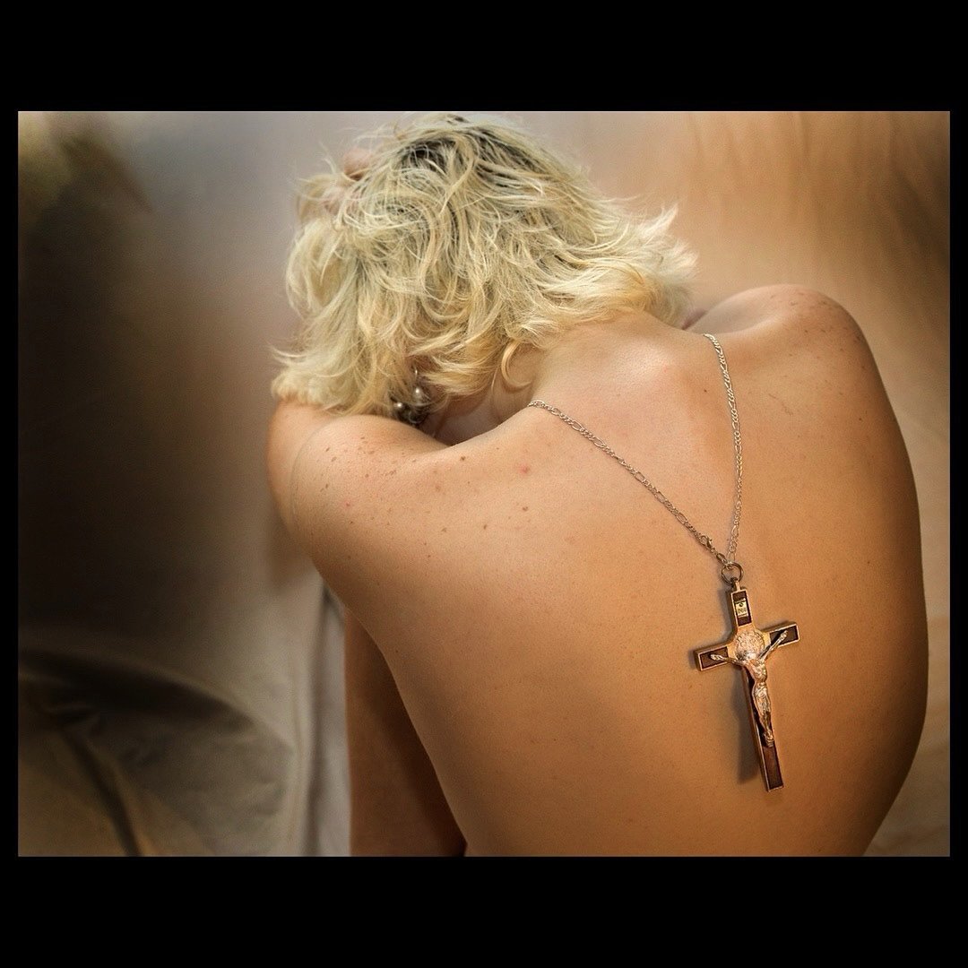 back to christ &hellip; Canon R6 @petridisheg