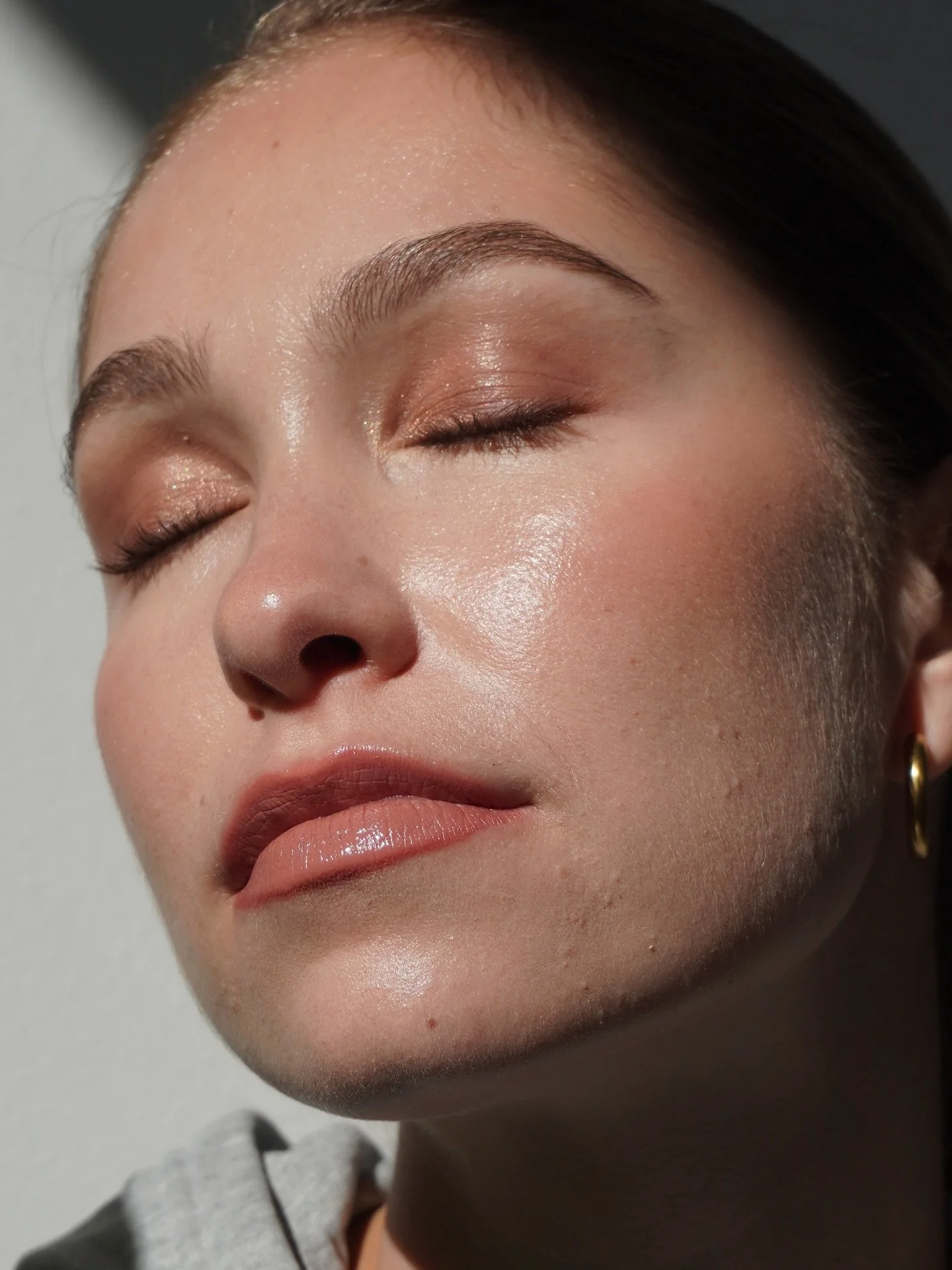 Natasha 💗 (raw photos no edits)

Skin: 
@makeupbymario Surreal Skin Foundation 
@makeupforever HD Skin and Face Cream Palette 

Eyes: 
@makeupbymario Ethereal: Nature Palette 
@makeupbymario Brown Mascara 

#makeupbymario #softglam #naturalmakeuploo