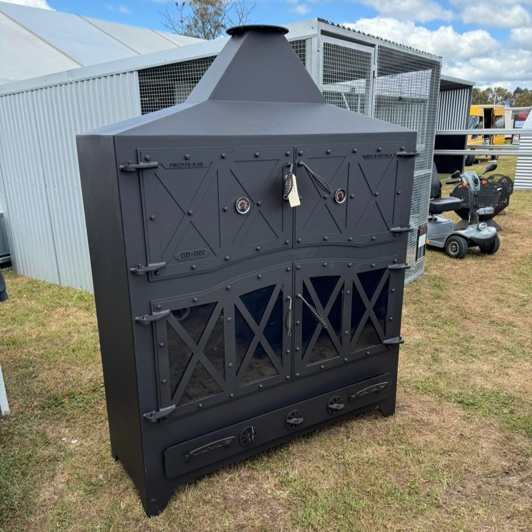 Firepits R Us - The Dog House Deluxe Outdoor Oven and Firepit.