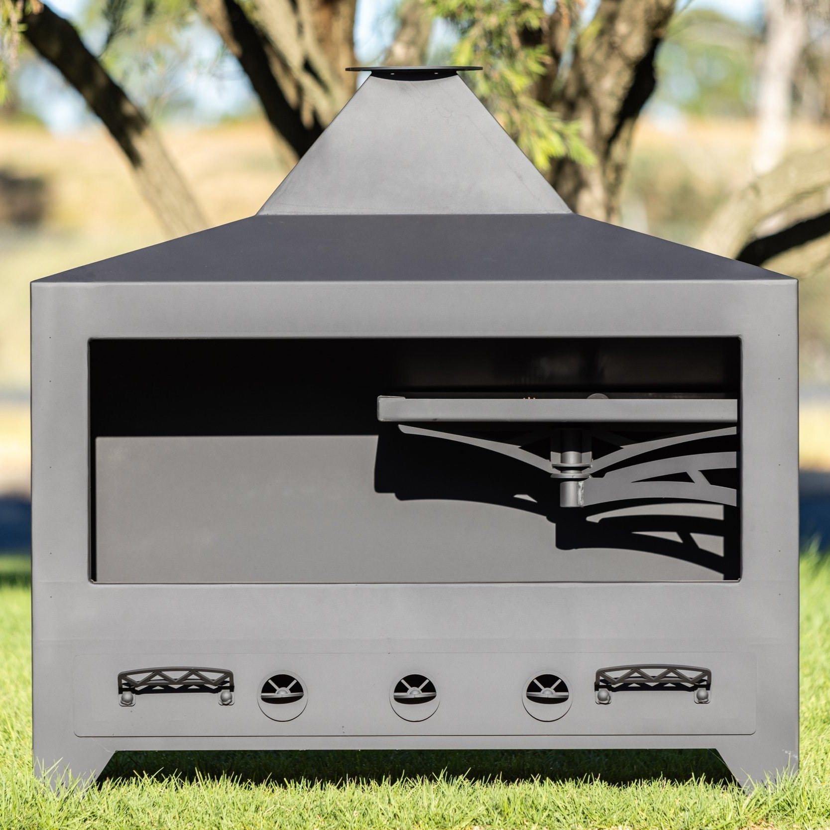 Firepits R Us - The Dog House Outdoor Oven - Internal View.