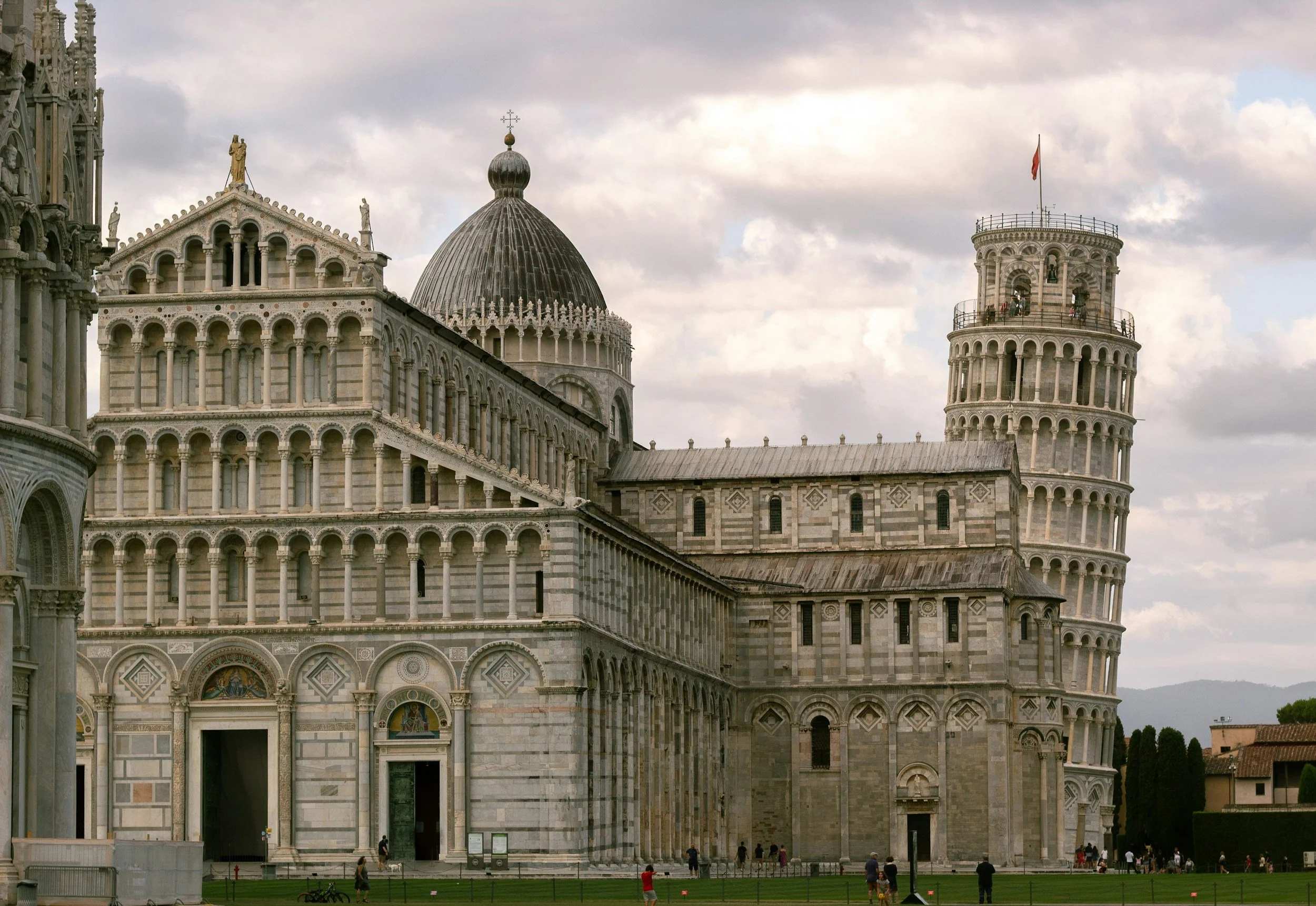 Duomo di Pisa and Leaning Tower Pisa