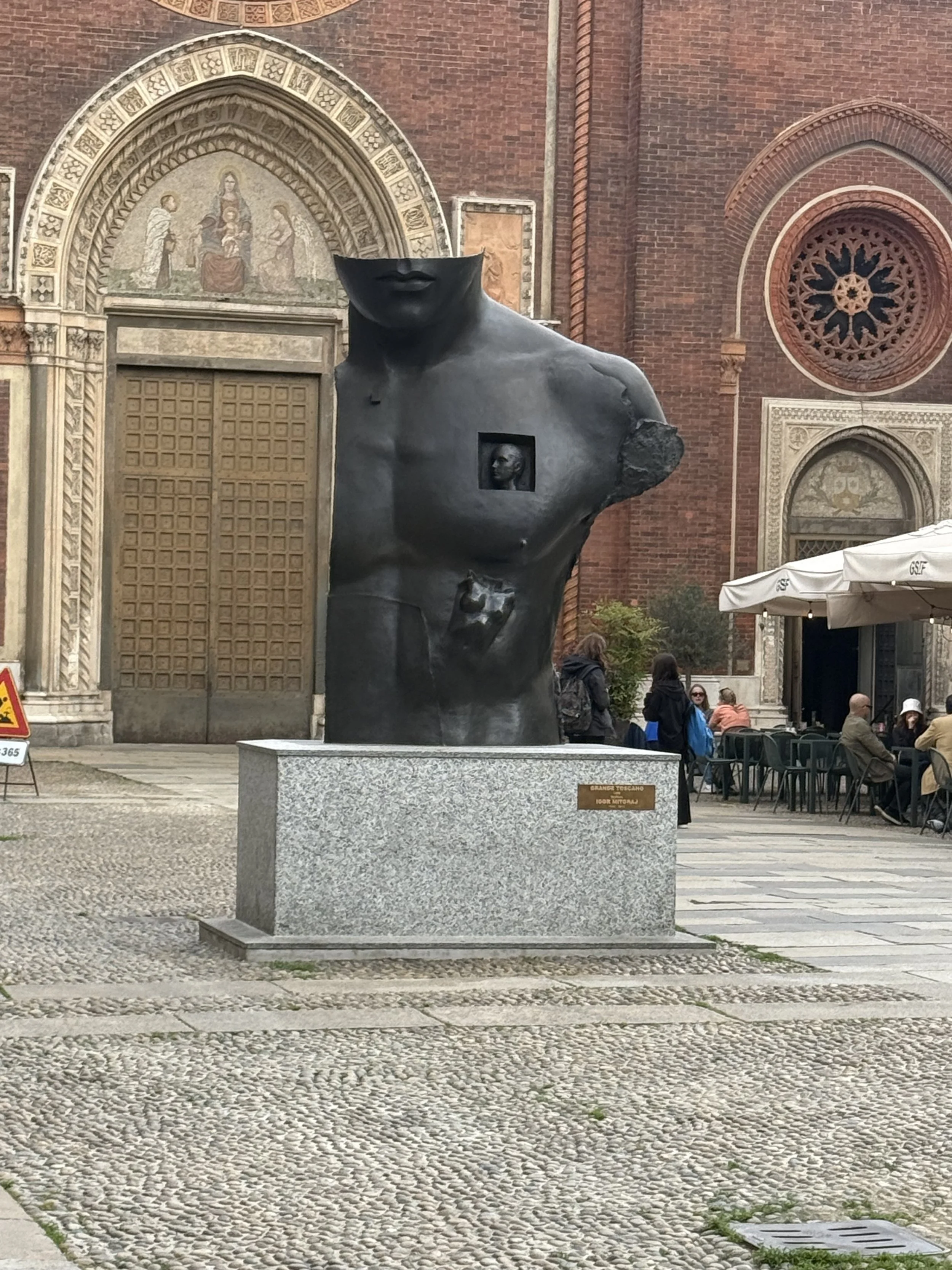 Grande Toscano-Scultura "Grande Toscano" By Igor Mitoraj, Santa Maria Del Carmine, Piazza Del Carmine, Milan, Italy.