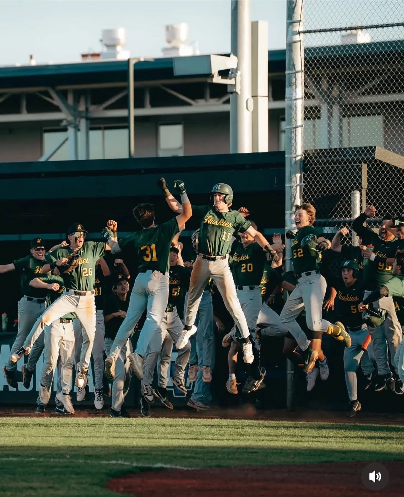 @husky_baseball_ Varsity battled for 10 innings with Canyon View today in a back and forth contest that ultimately went in favor of CV 8-7. Keep grinding!
