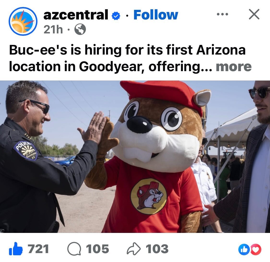 I think i see Coach Issitt Hi-5ing Buceee! @cmubb19 !