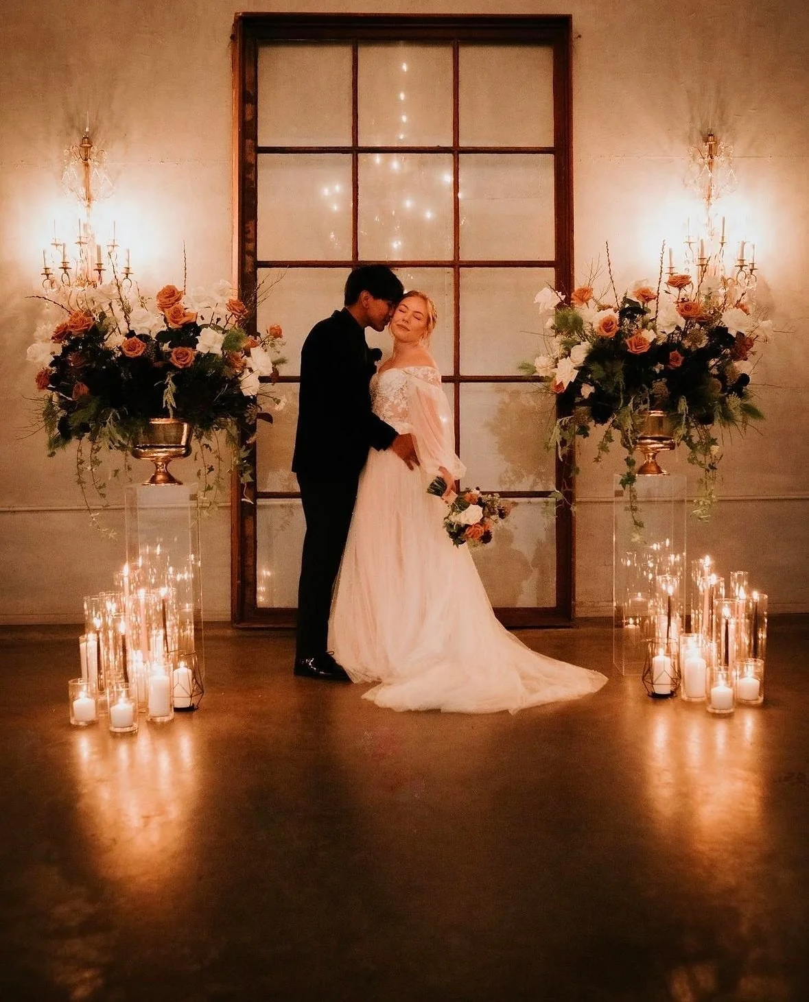 Candlelit romance!! A time was had working with this incredible team of vendors to bring this dreamy shoot to life.

Florals: @ashleyamrit 
Photographer: @morganalanna_photography 
Planner: @abeventco 
Video: @heyitschasedaley 
MUA: @rachel.luskhmua 