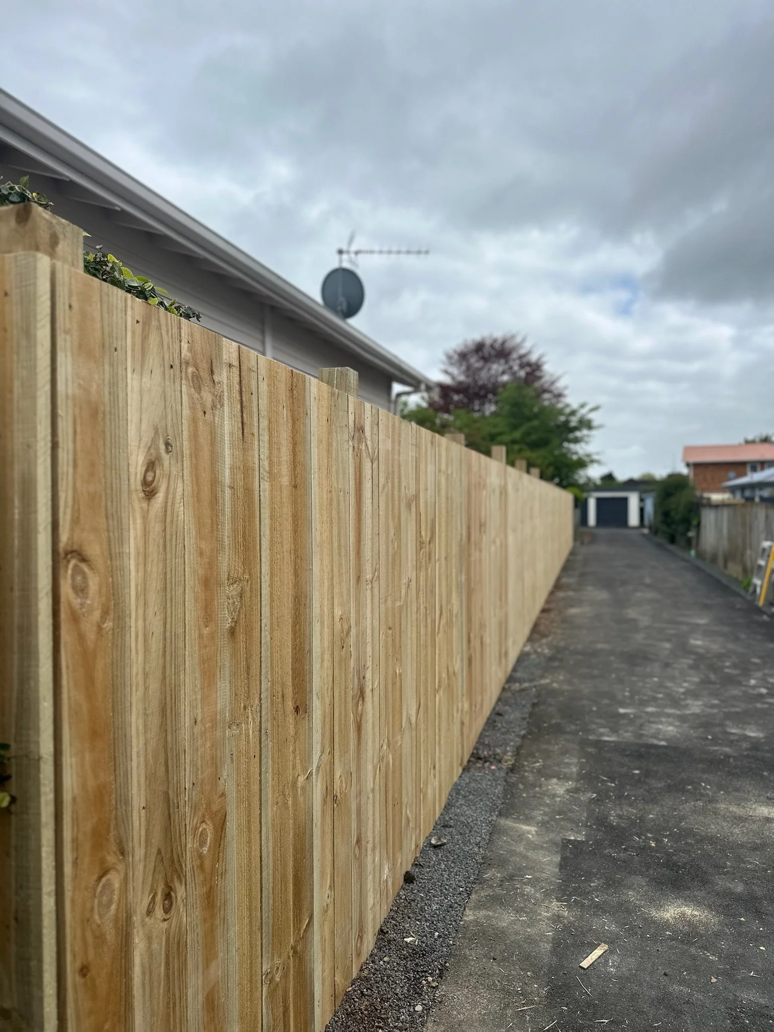 TIMBER FENCE