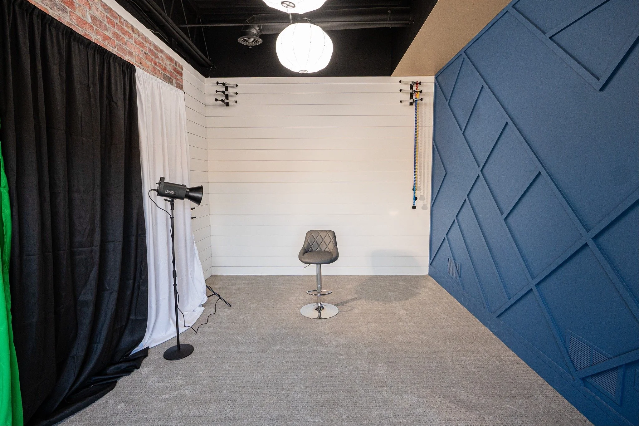 U Room at UCreate