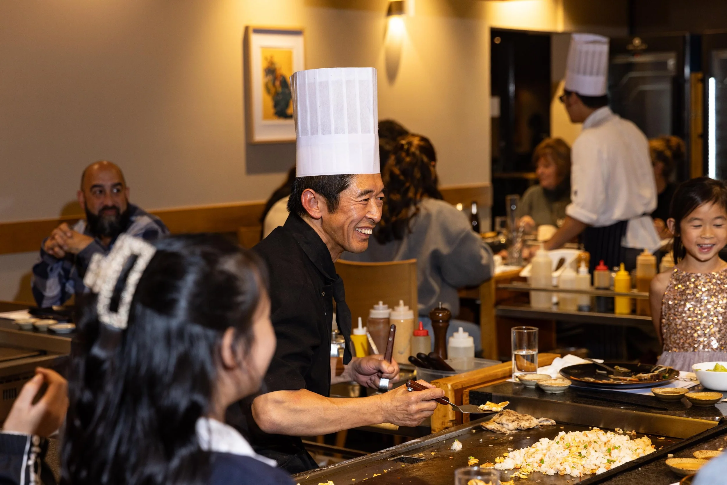 Family friendly restaurant Doncaster East - Teppanyaki chef in action, kids watching