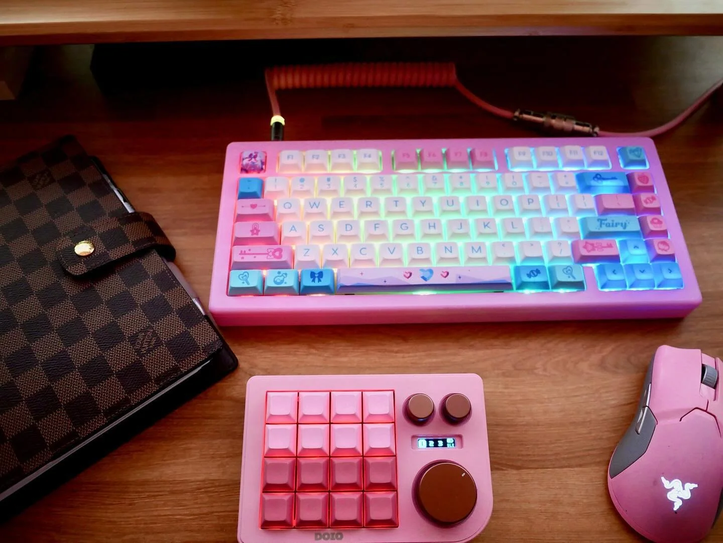 My first mechanical keyboard was an Akko back in 2016. A few boards and years later, when I saw that 8 did not miss owning the @mochi.crafts collab w/ AKKO ACR Pro 75 with DSA Sylph Potions, I snatched it up!

This is easily my favorite board out of 