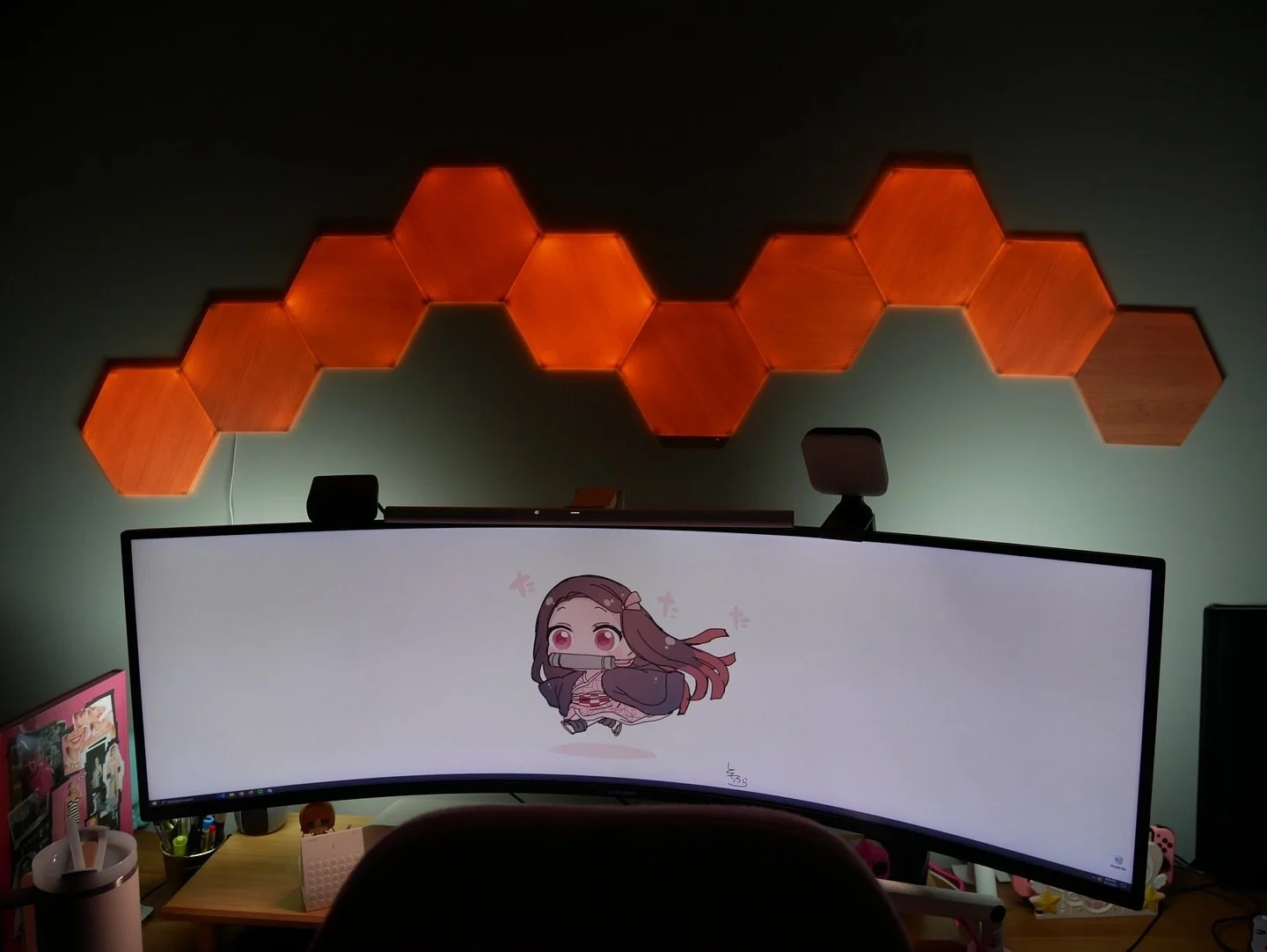 We are so very close to Friday, and I am so ready to play Valorant all weekend. No phone calls please!

&mdash;&mdash;&mdash;&mdash;&mdash;

#cozydesksetup #cozydesk #gamingsetup #deskinspo #pinkgamingsetup