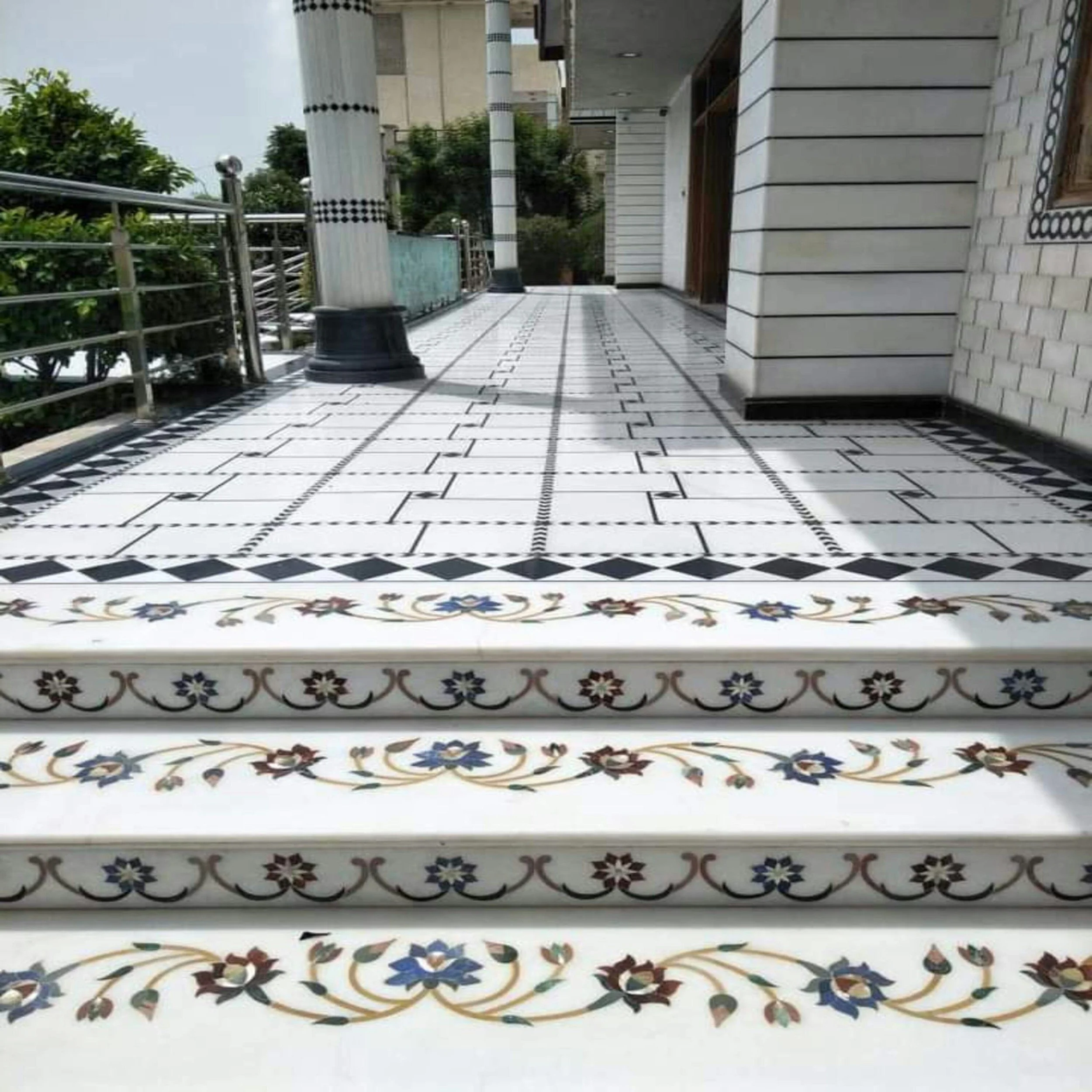 Oranssi project: wraparound deck