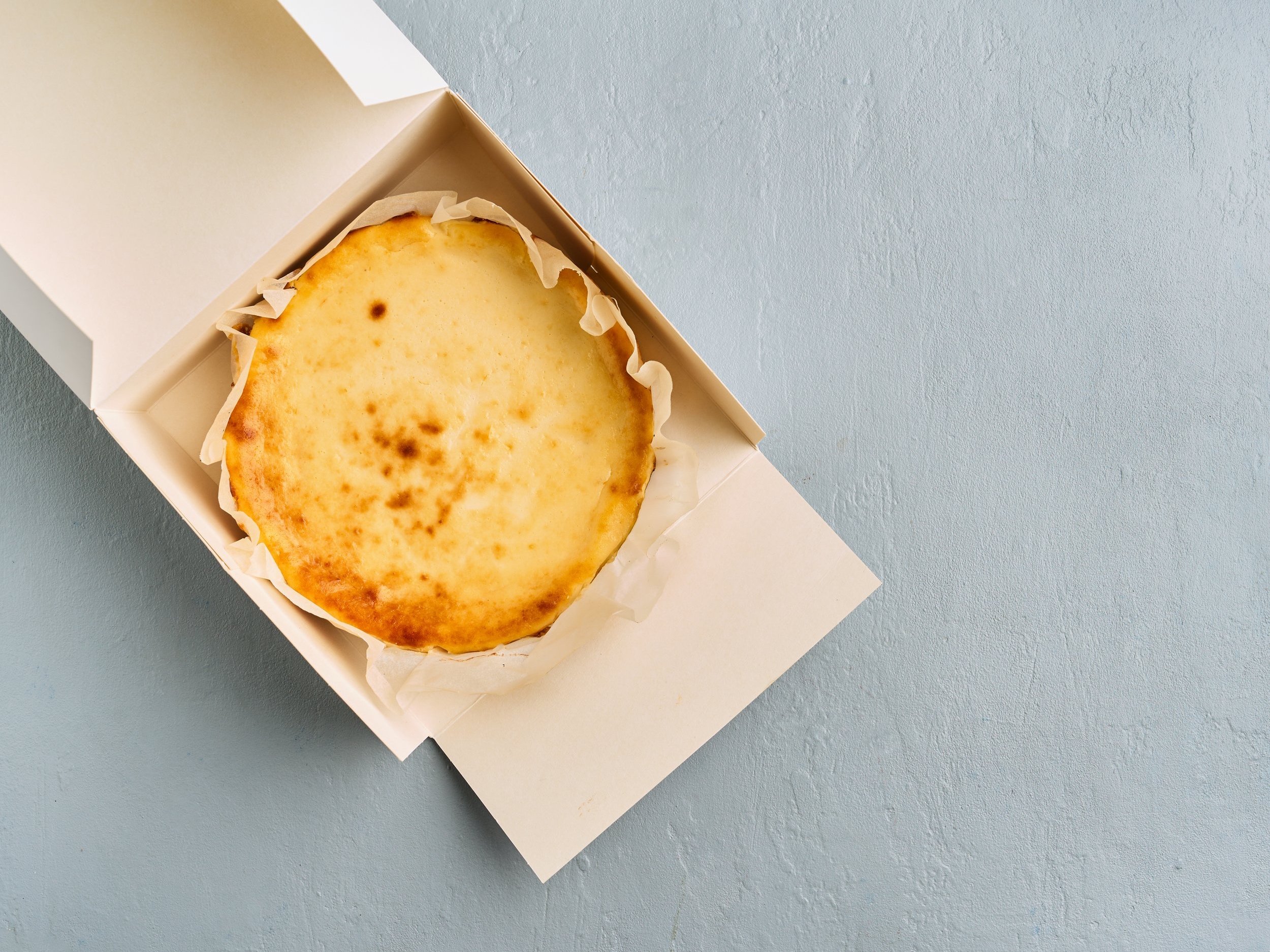 TARTA++BRIE+CAJA+1.jpg