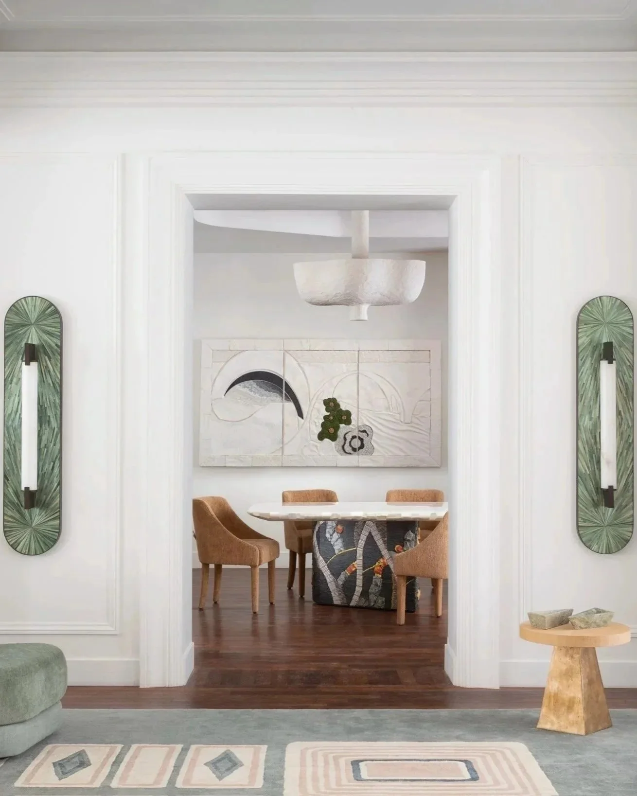Working at the intersection of architecture, art and collectible design, the studio shapes the final emotional layer of contemporary spaces through curation, bespoke commissions and meaningful collaborations with artists and exceptional makers.