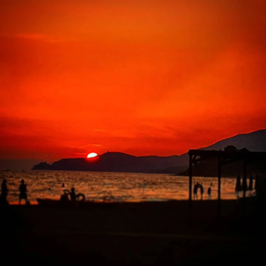 End of summer 
#endofsummer #beach #sea #sunset