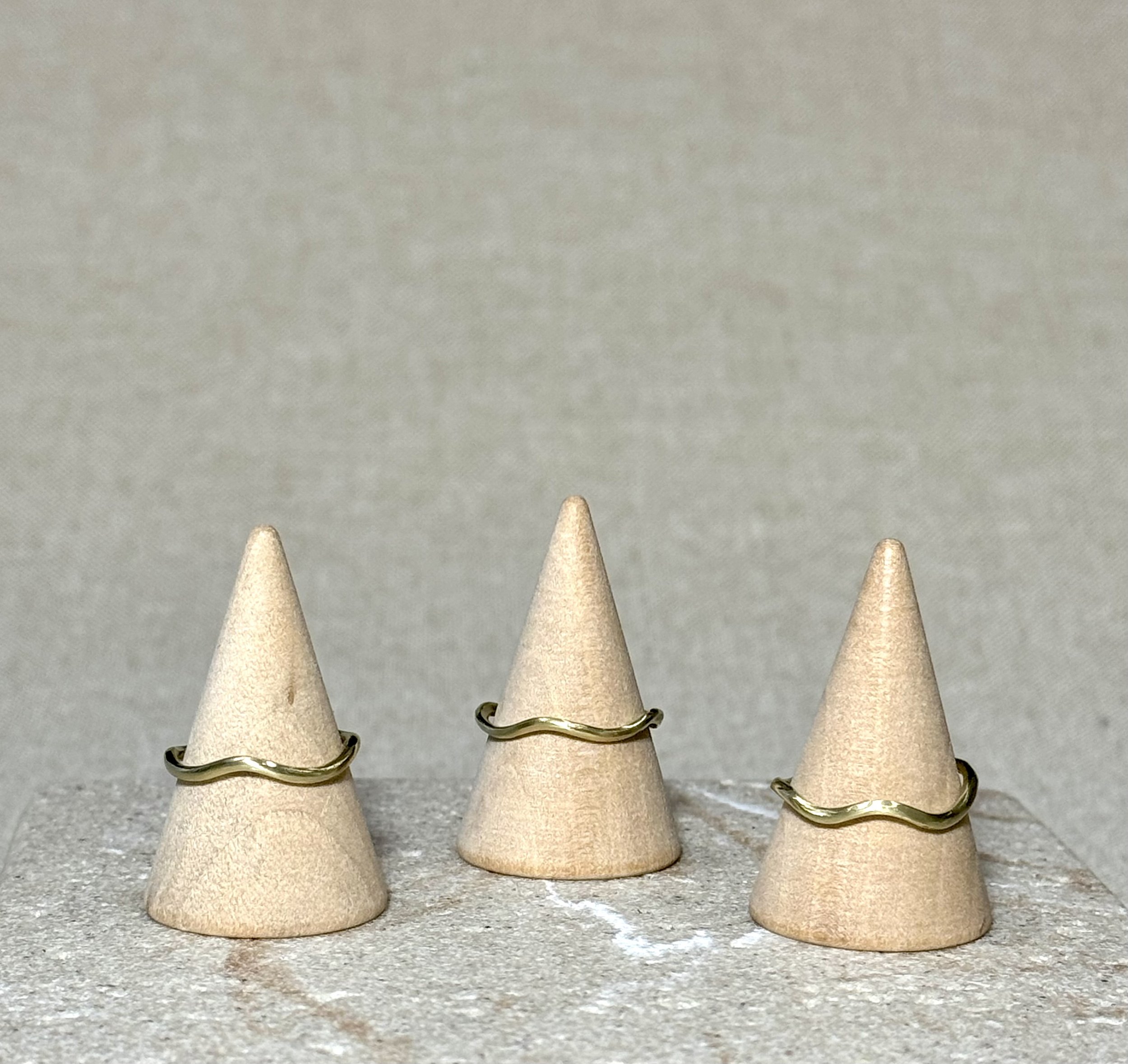 Wave ring size 6