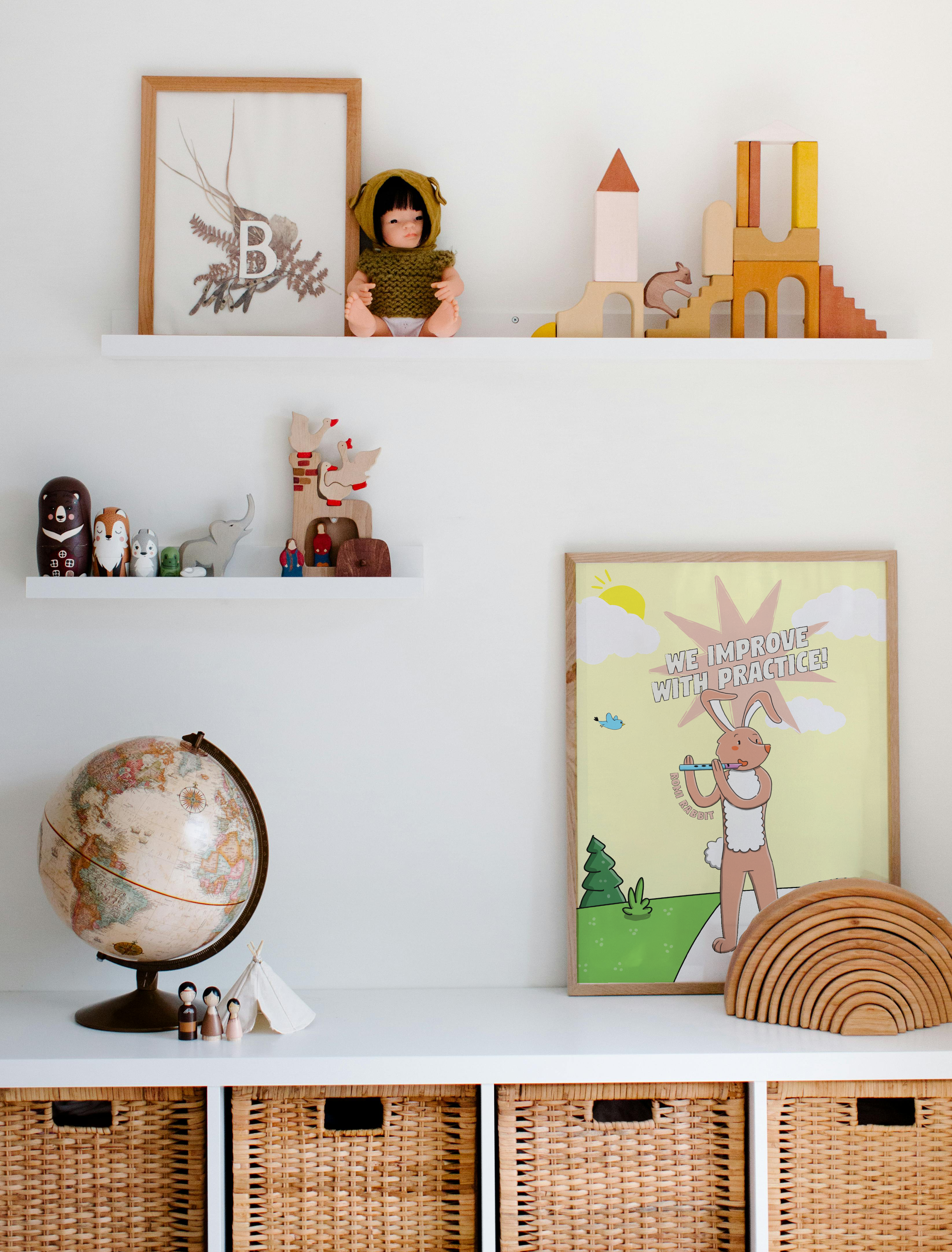 Romi Poster in situation.png