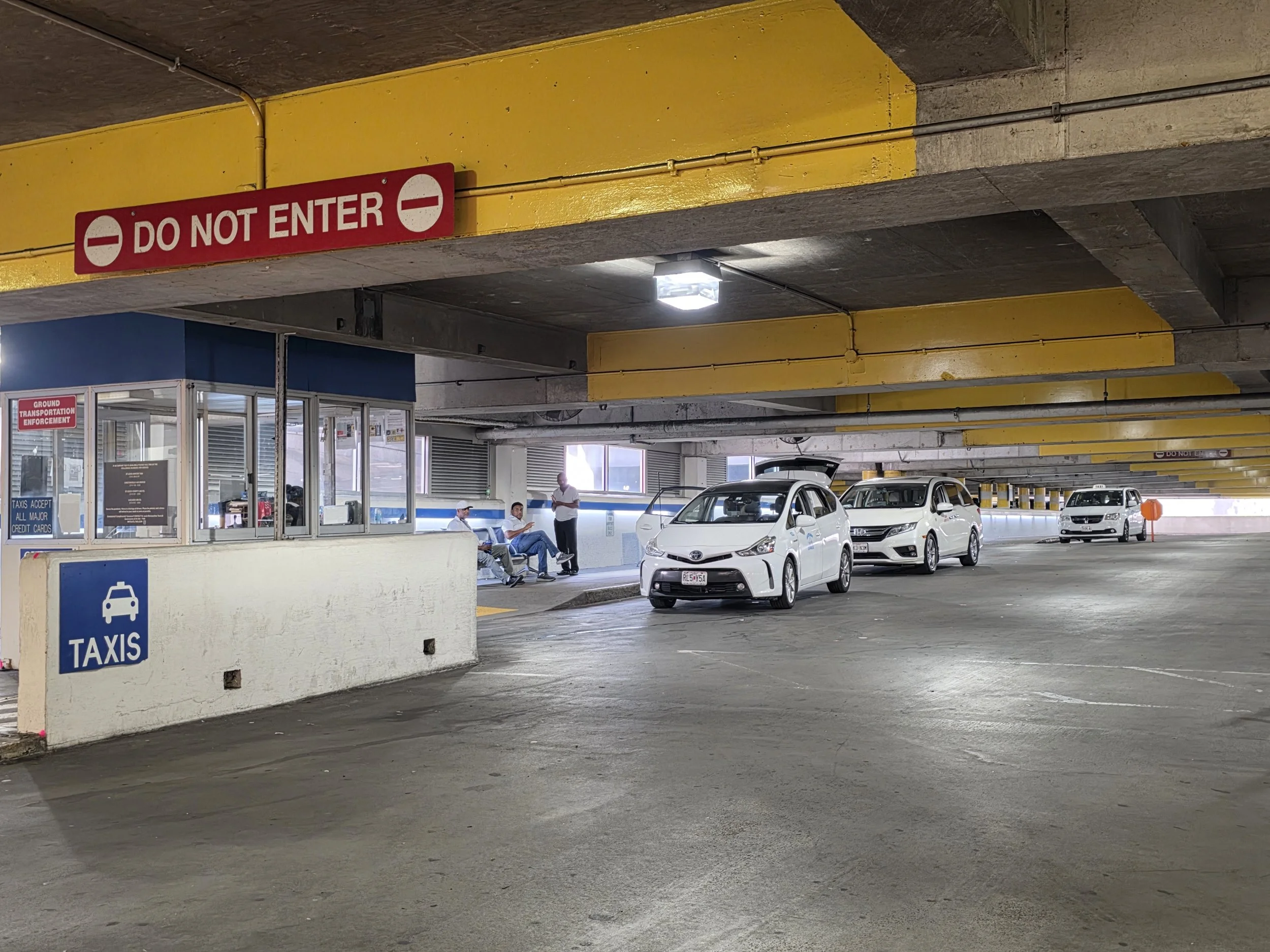 St. Louis Airport Taxi Services, Lambert taxis, Lambert St. Louis cabs airport cabs, airport taxis, st. louis taxi, Lambert St. Louis International taxi services, ground transportation airport st. louis, cab stand st. louis airport